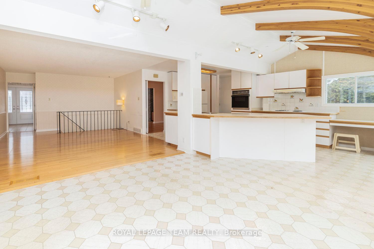 Photo 13 of 15 Glendenning Drive, Ottawa, Arlington Woods — HOMEH