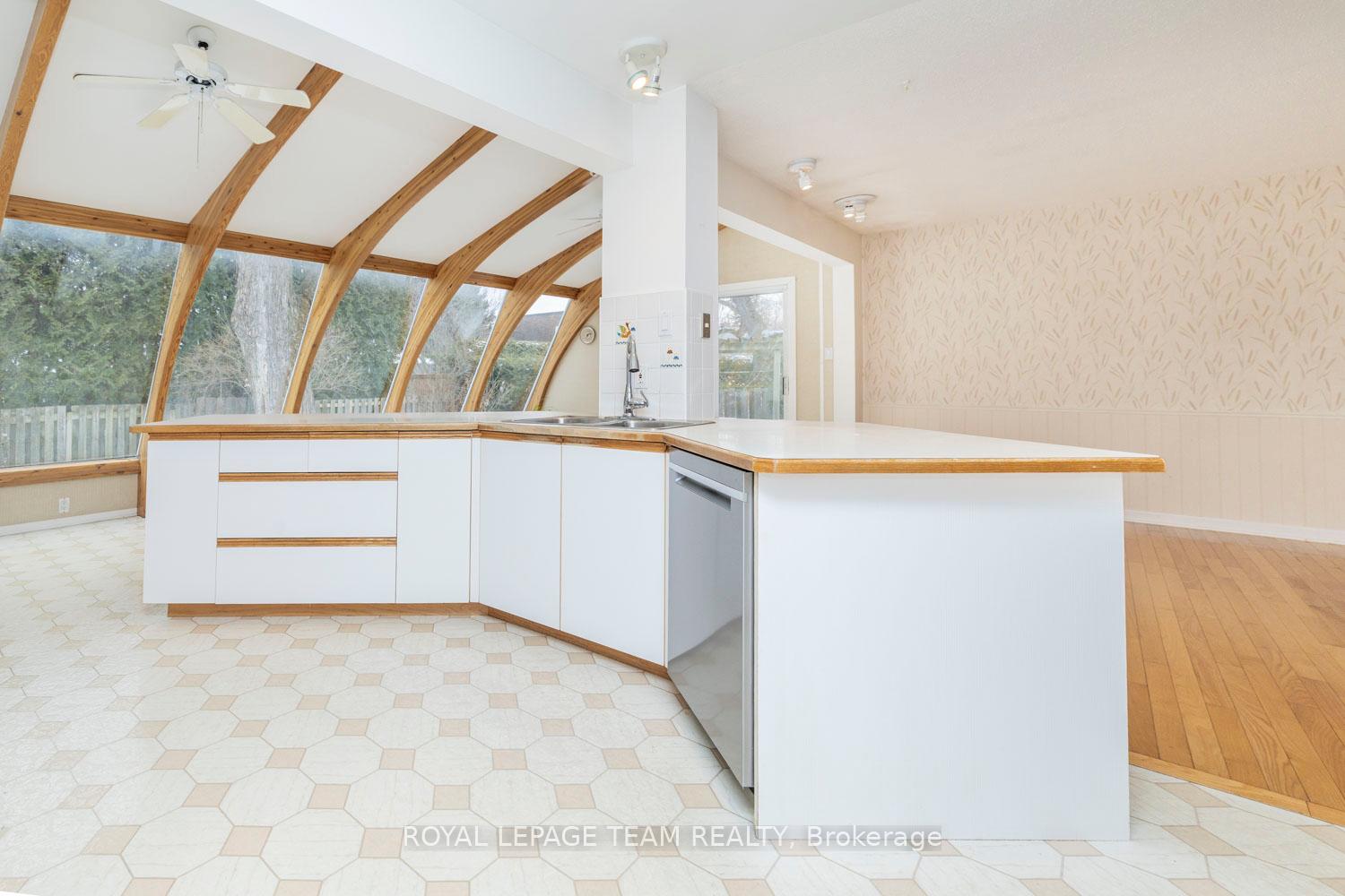 Photo 16 of 15 Glendenning Drive, Ottawa, Arlington Woods — HOMEH