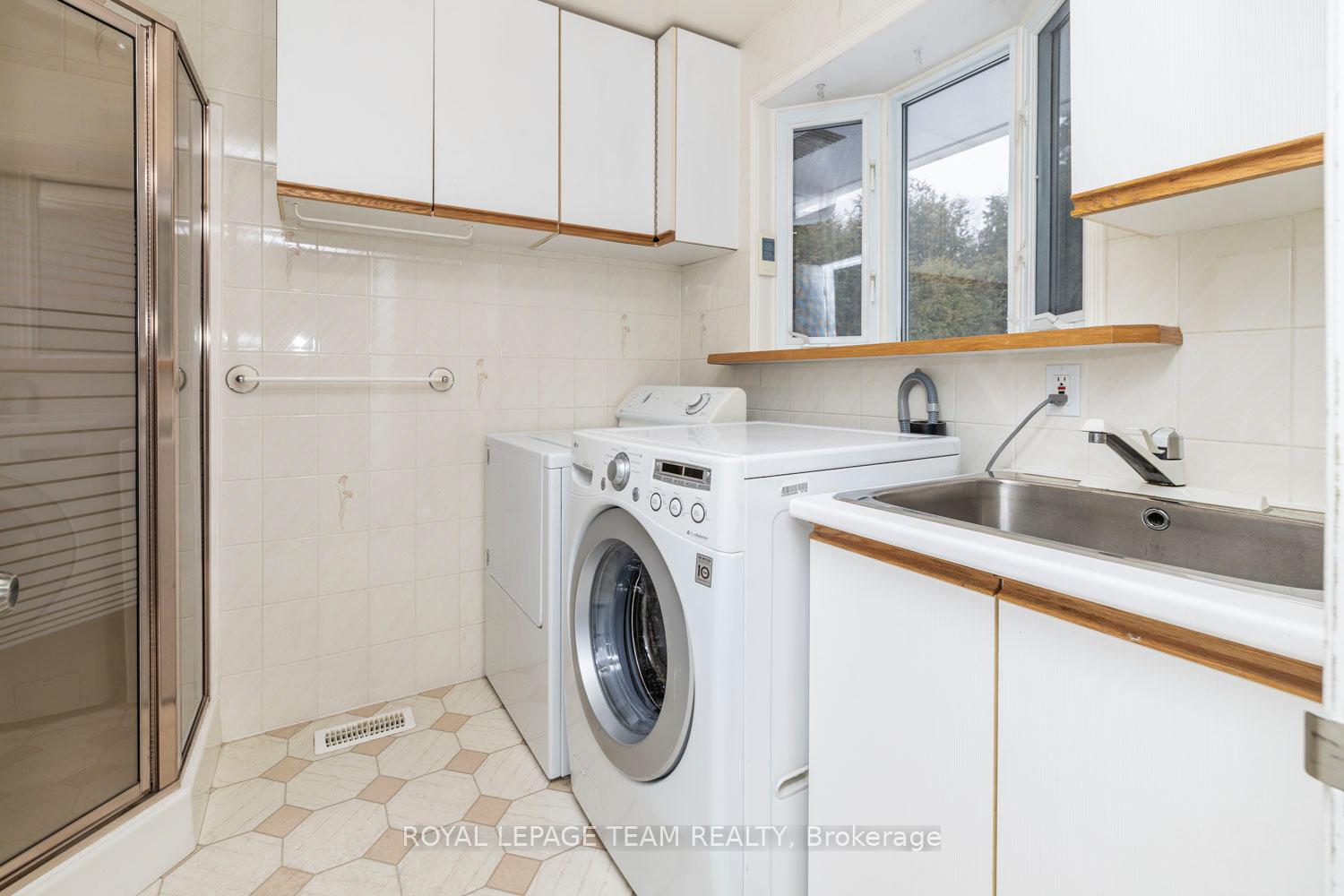 Photo 18 of 15 Glendenning Drive, Ottawa, Arlington Woods — HOMEH