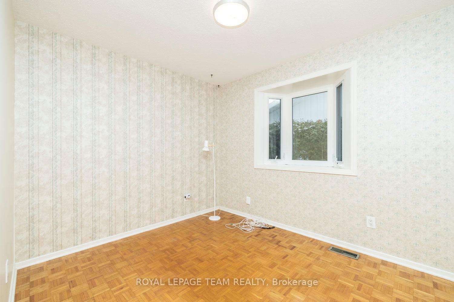 Photo 26 of 15 Glendenning Drive, Ottawa, Arlington Woods — HOMEH