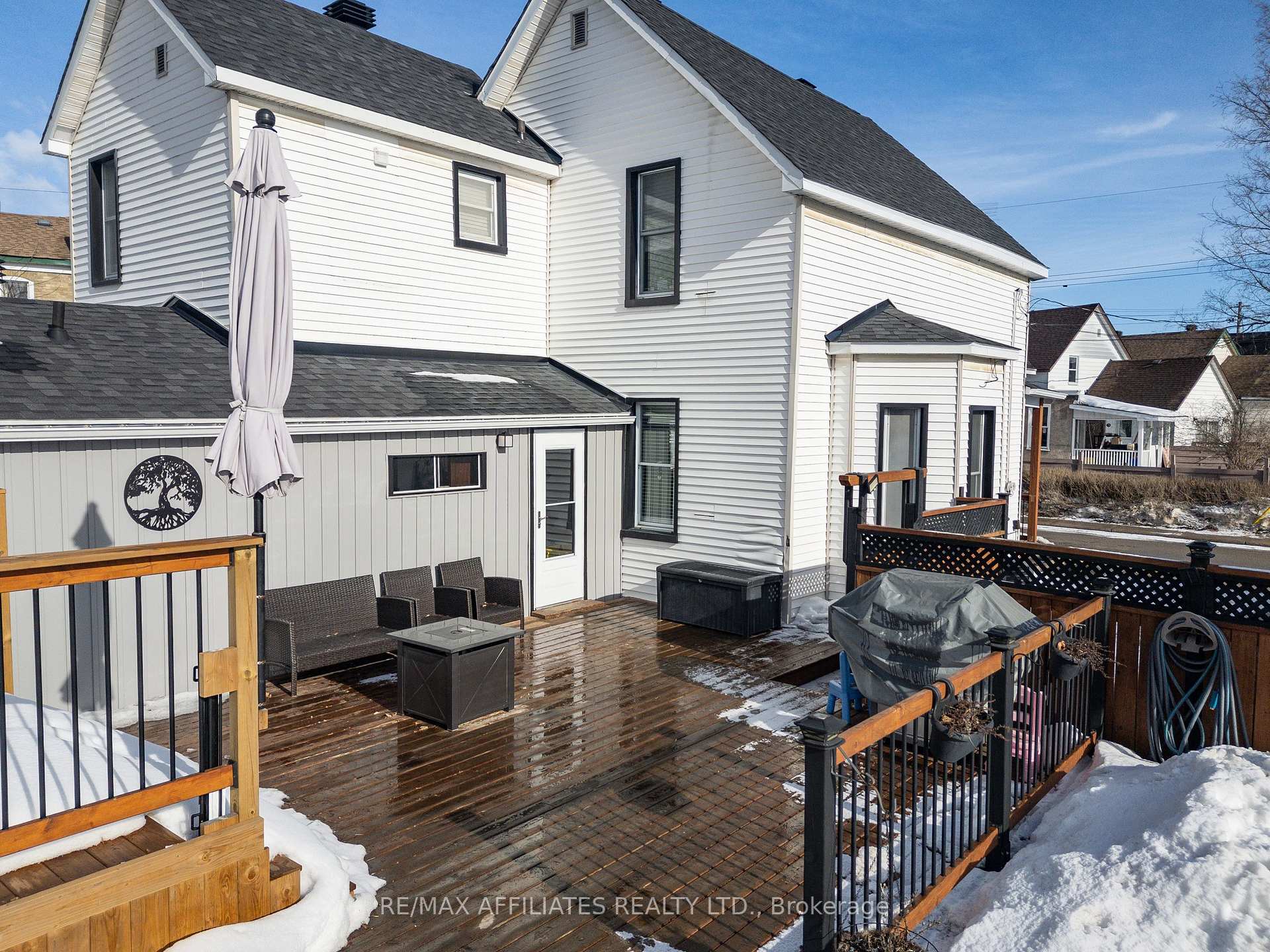 Photo 5 of 18 Winnifred Street N, Smiths Falls — HOMEH