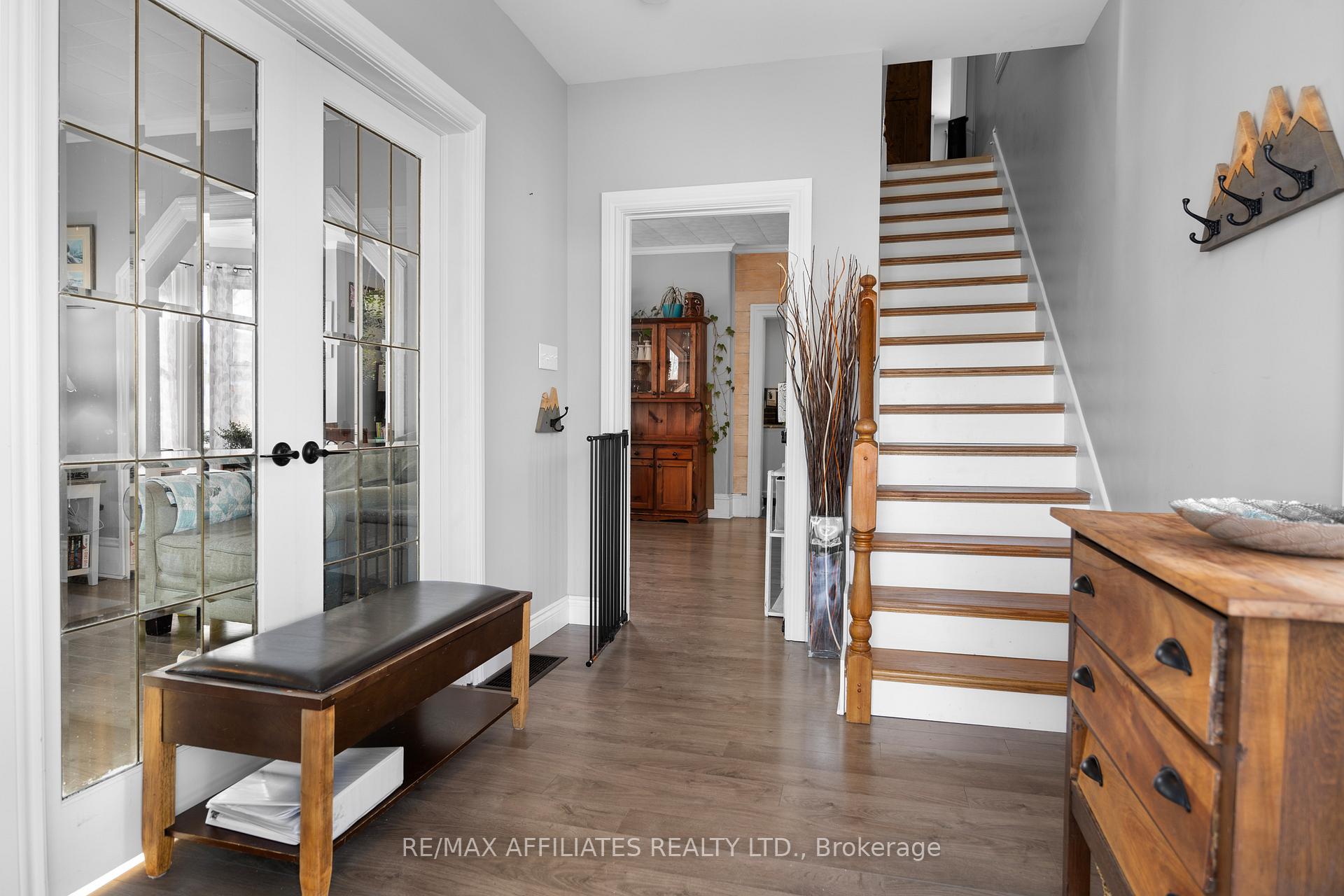 Photo 7 of 18 Winnifred Street N, Smiths Falls — HOMEH