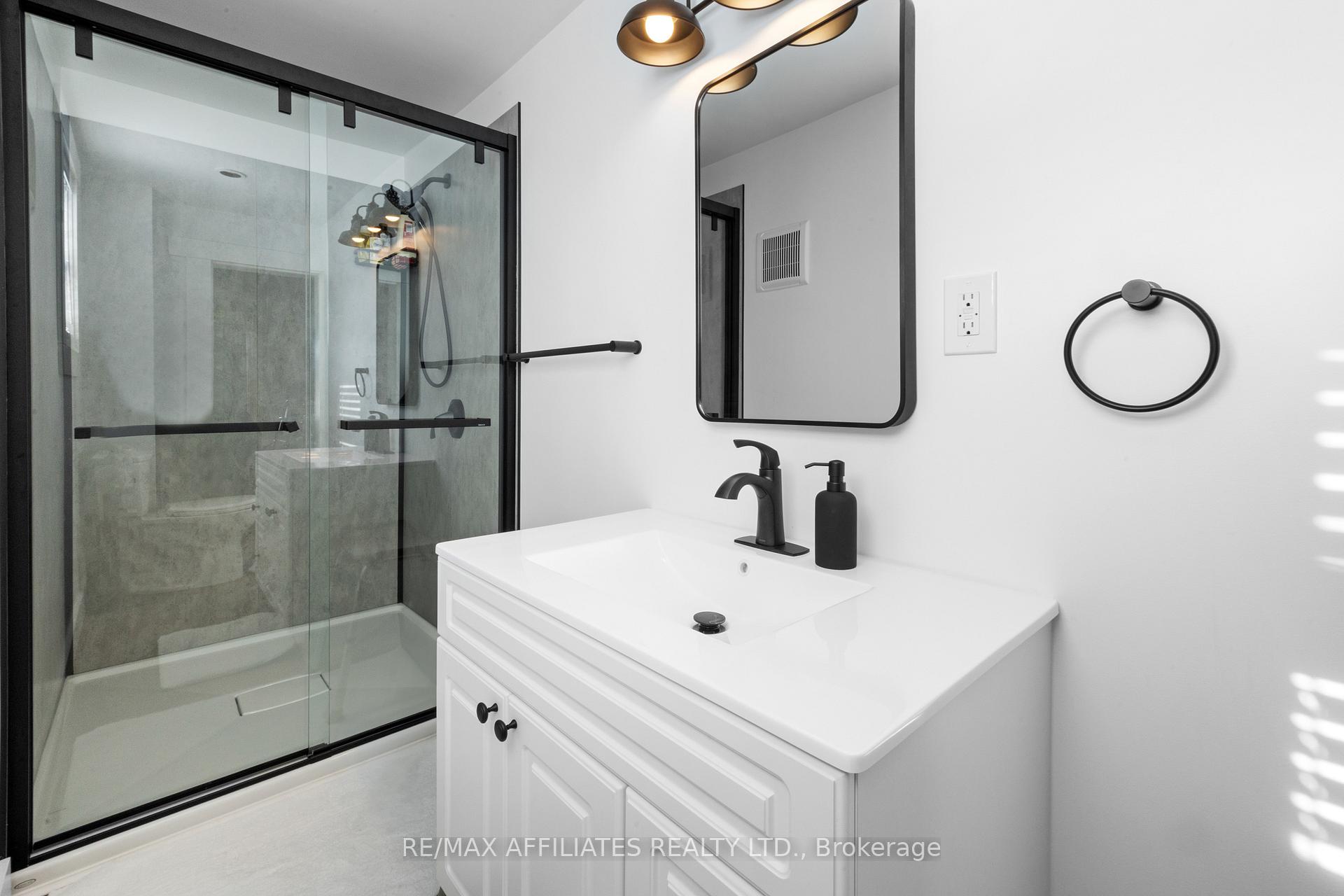 Photo 18 of 18 Winnifred Street N, Smiths Falls — HOMEH