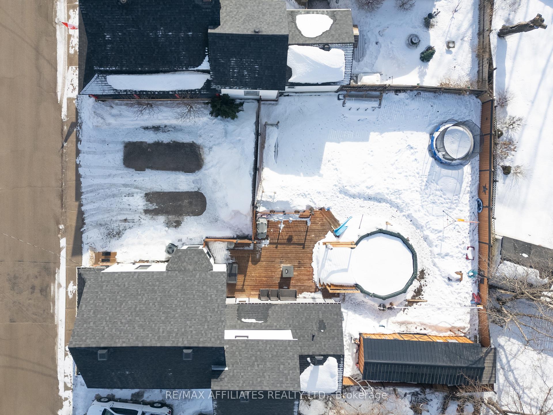 Photo 22 of 18 Winnifred Street N, Smiths Falls — HOMEH