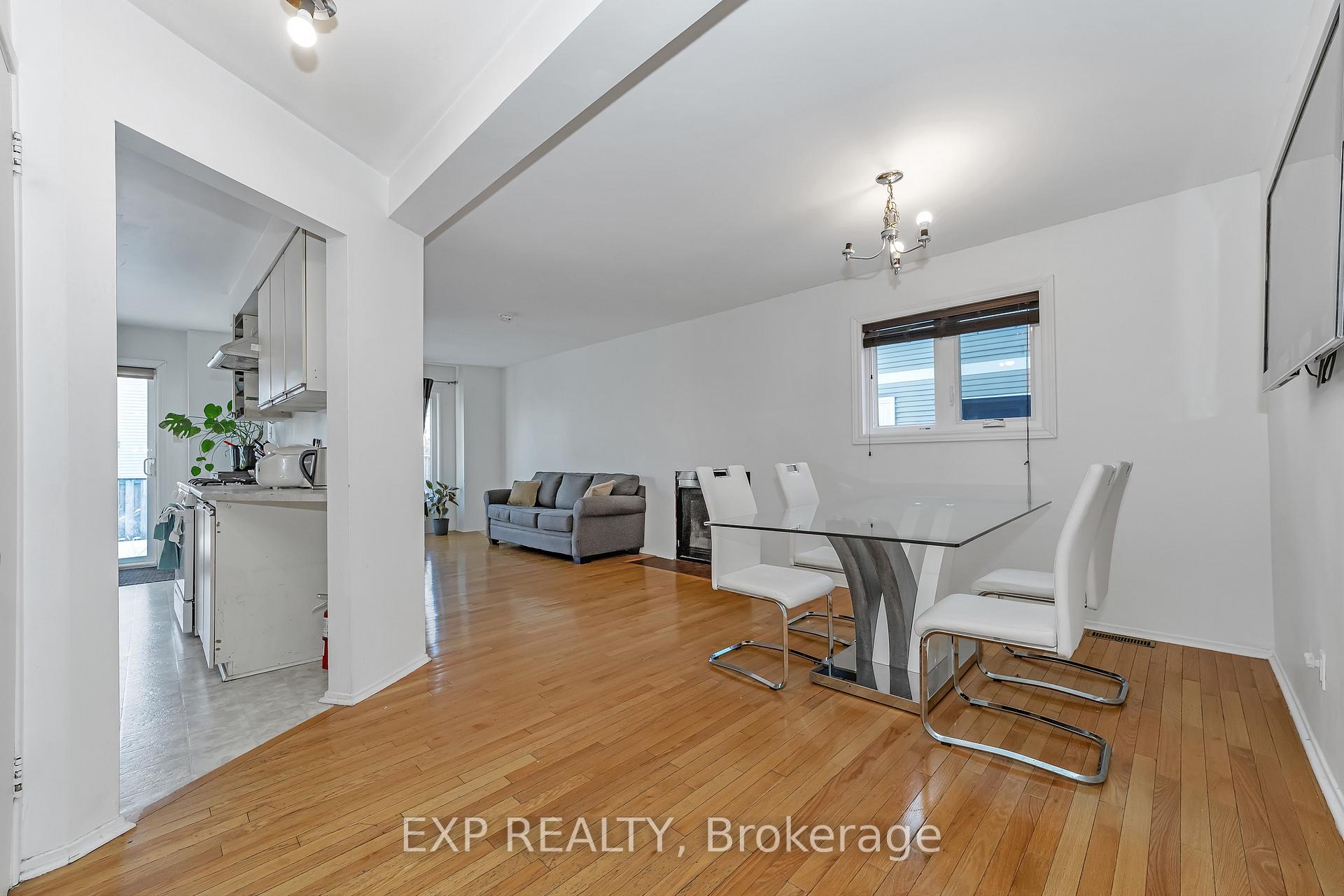 Photo 5 of 29 Sovereign Avenue, Ottawa, Craig Henry/Woodvale — HOMEH