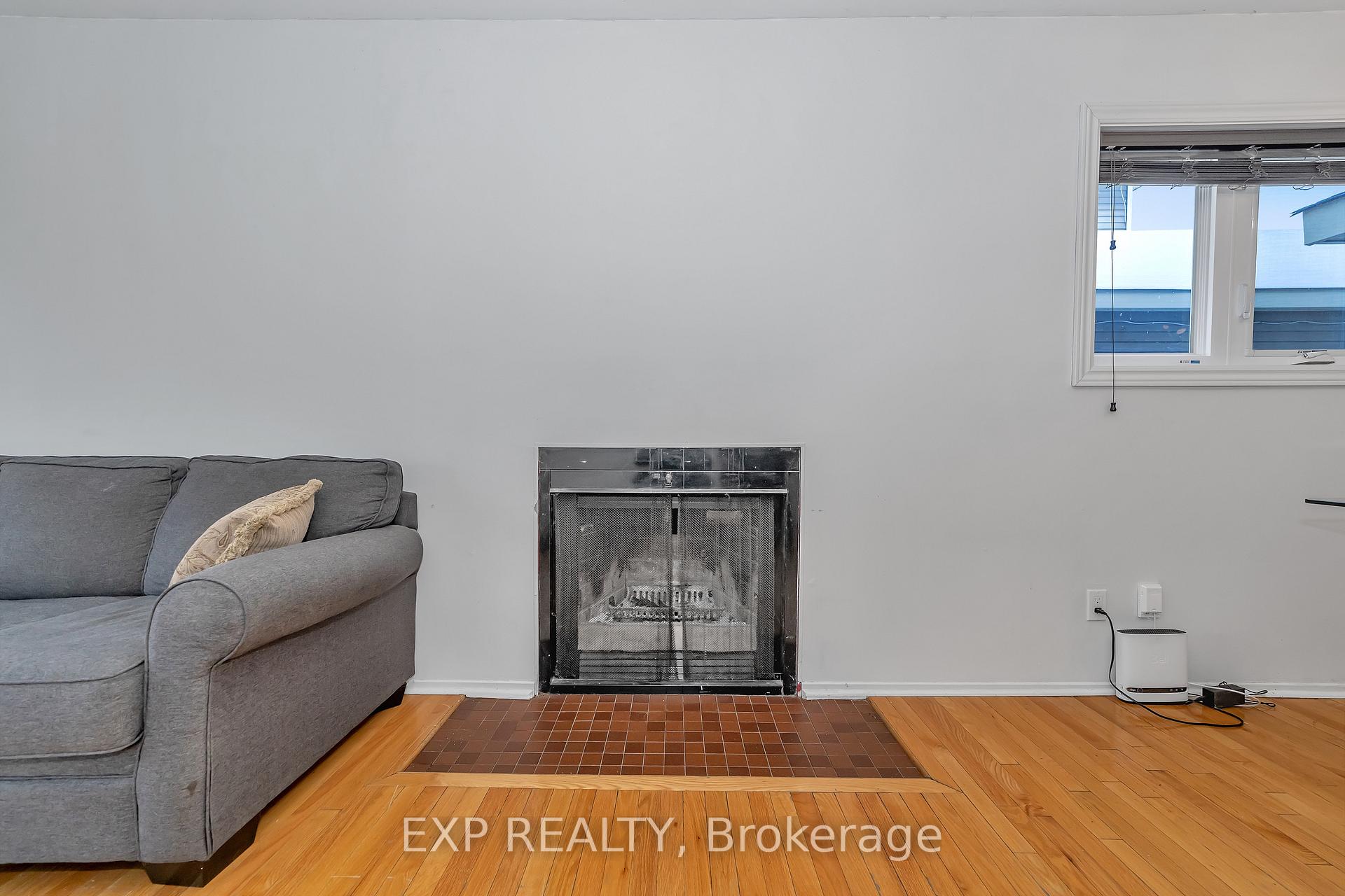 Photo 8 of 29 Sovereign Avenue, Ottawa, Craig Henry/Woodvale — HOMEH