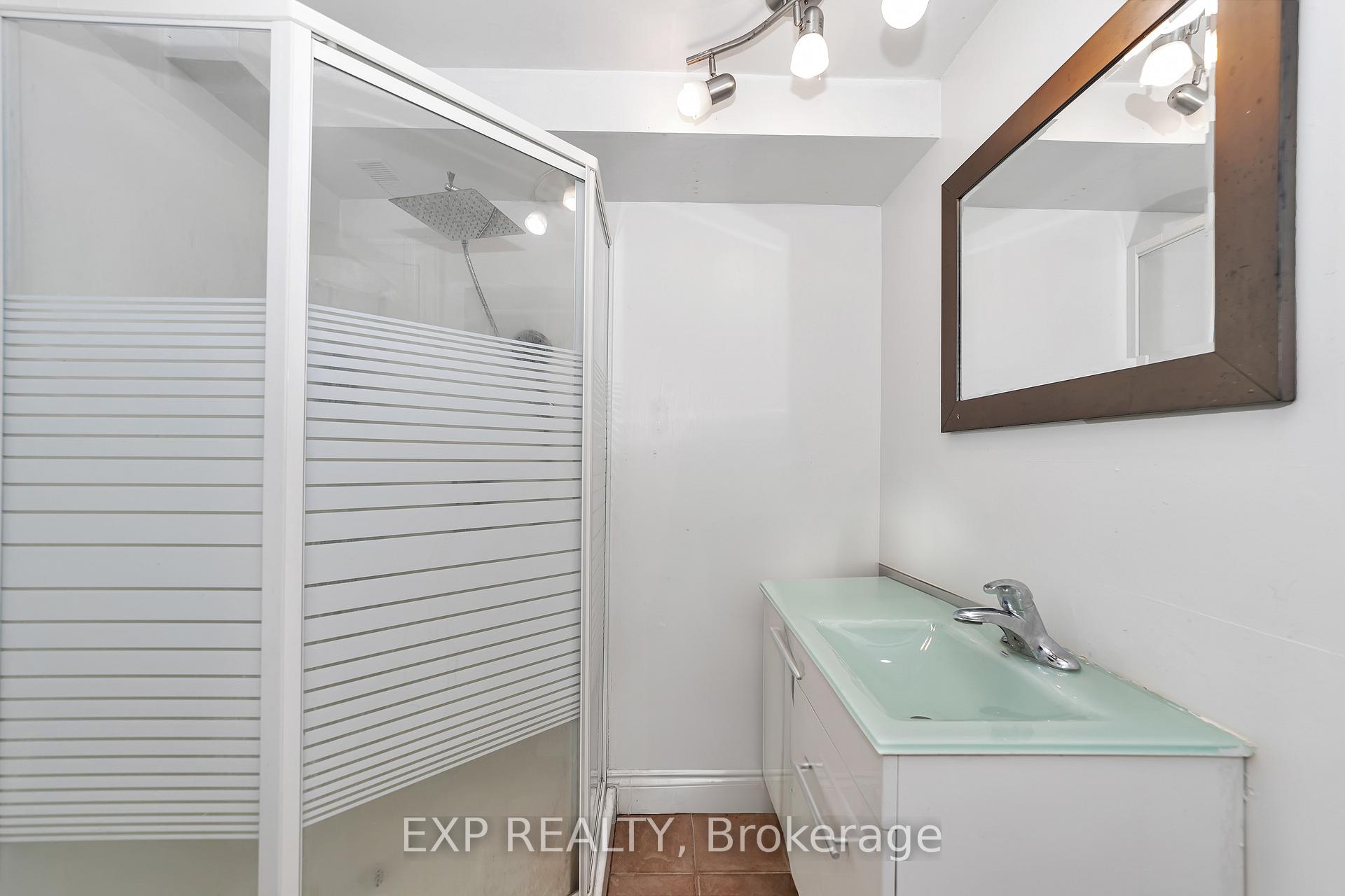 Photo 18 of 29 Sovereign Avenue, Ottawa, Craig Henry/Woodvale — HOMEH