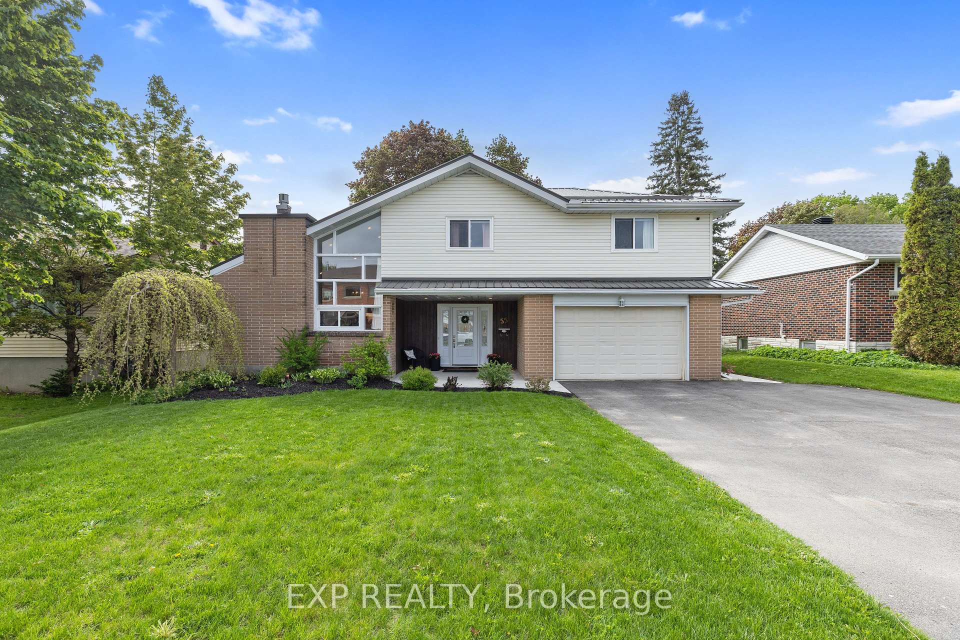 Photo 1 of 55 Broadview Avenue E, Smiths Falls — HOMEH