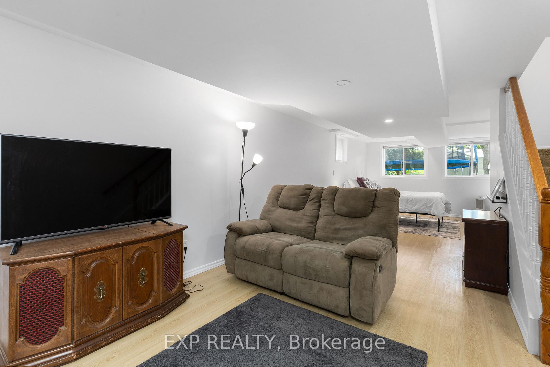 Photo 38 of 55 Broadview Avenue E, Smiths Falls — HOMEH