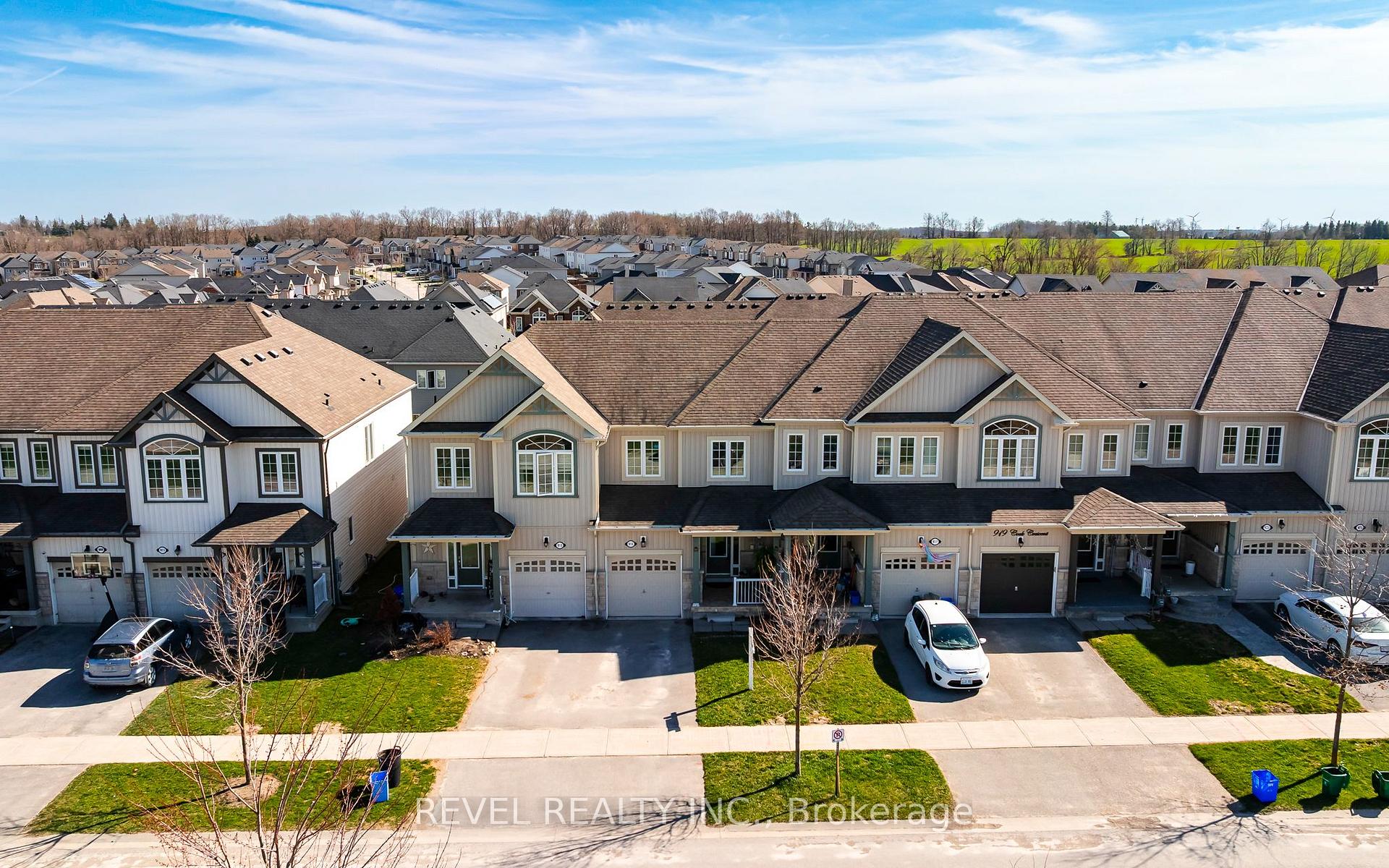 Photo 1 of 915 Cook Crescent, Shelburne — HOMEH