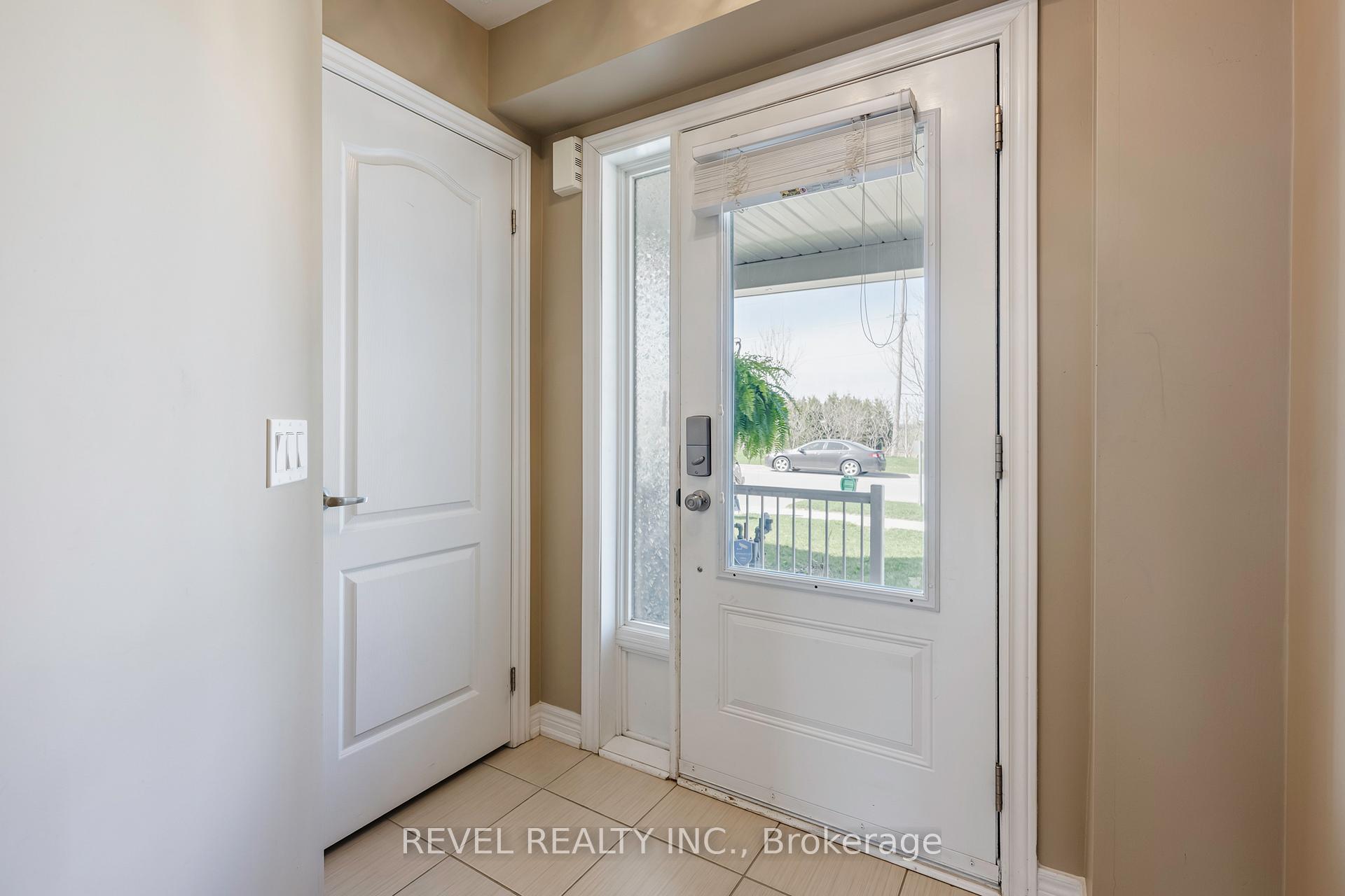Photo 6 of 915 Cook Crescent, Shelburne — HOMEH
