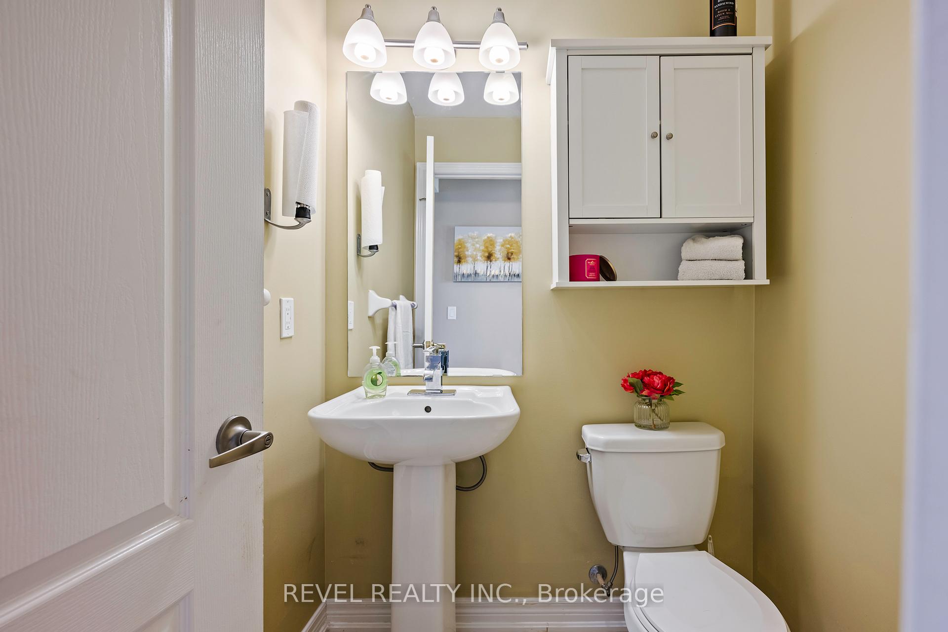 Photo 7 of 915 Cook Crescent, Shelburne — HOMEH