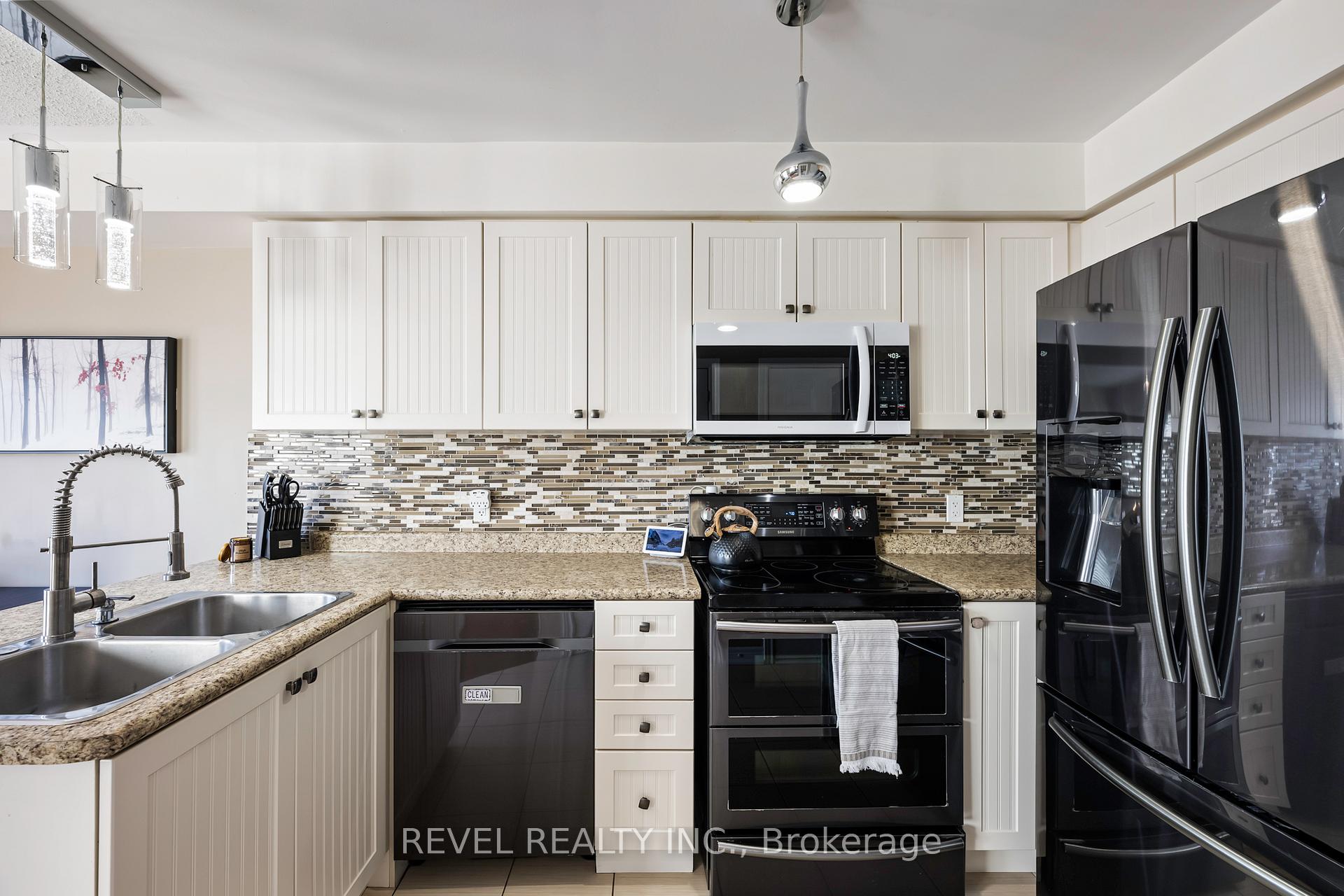 Photo 8 of 915 Cook Crescent, Shelburne — HOMEH