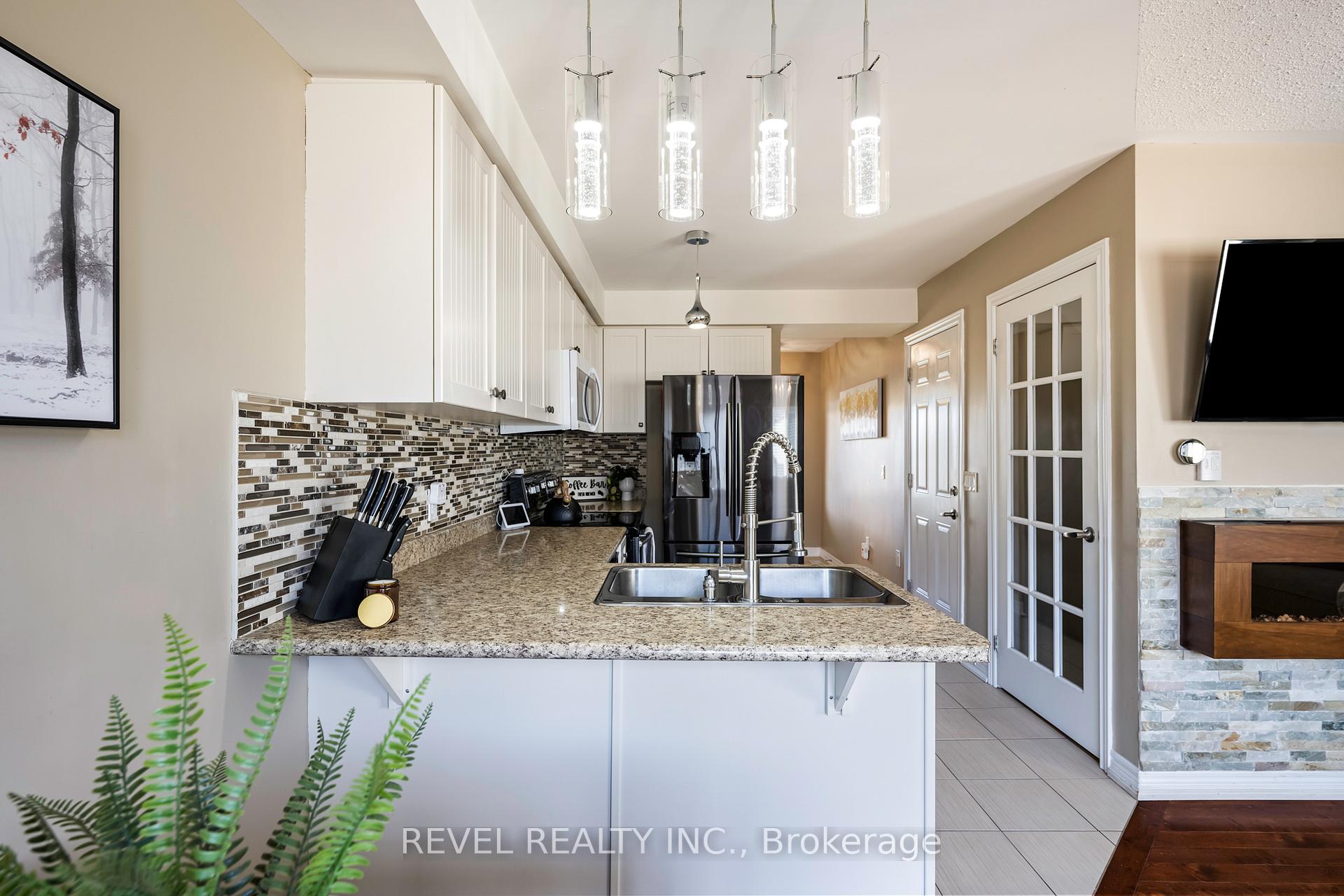 Photo 11 of 915 Cook Crescent, Shelburne — HOMEH