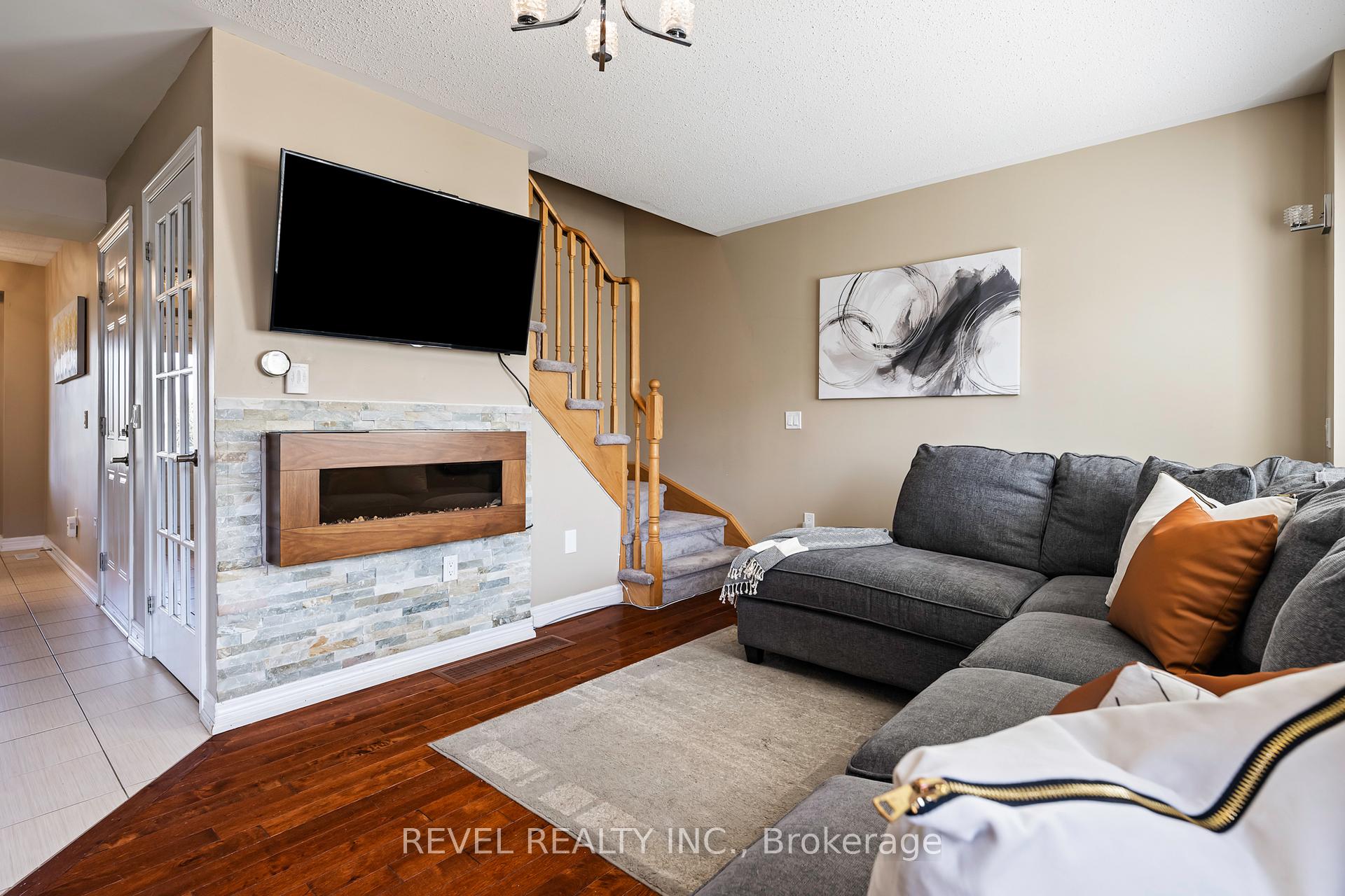 Photo 13 of 915 Cook Crescent, Shelburne — HOMEH