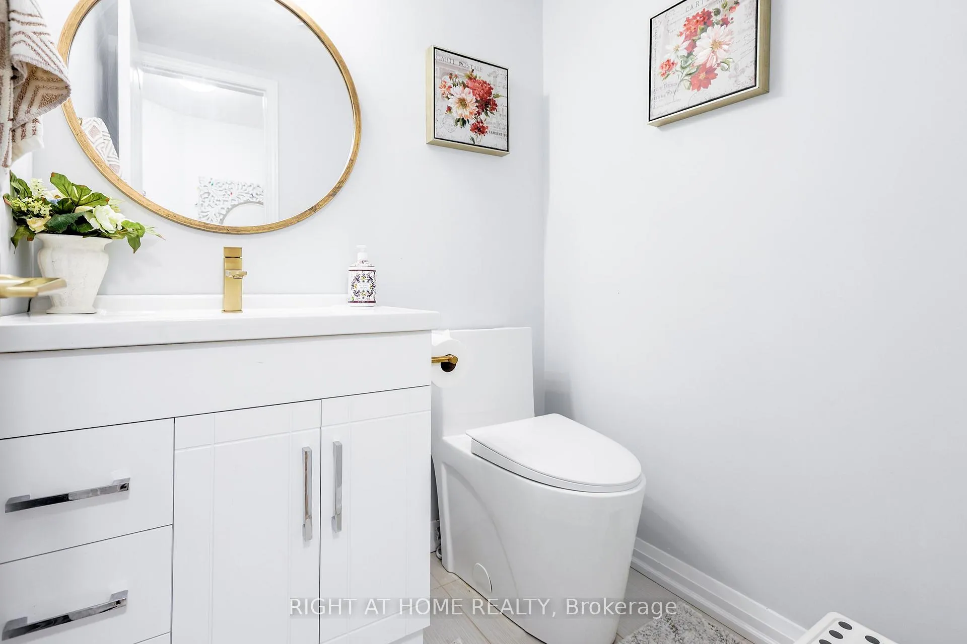Photo 16 of 32 Eddington Place, Vaughan, Maple — HOMEH