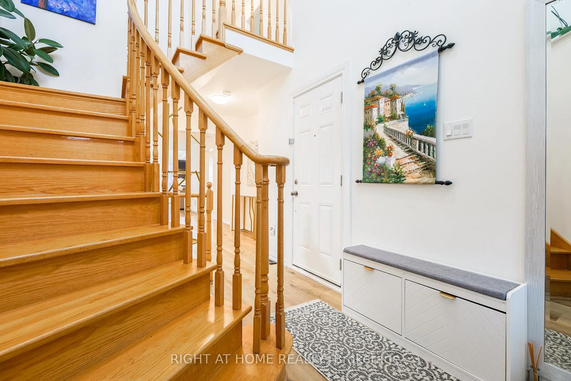 Photo 17 of 32 Eddington Place, Vaughan, Maple — HOMEH