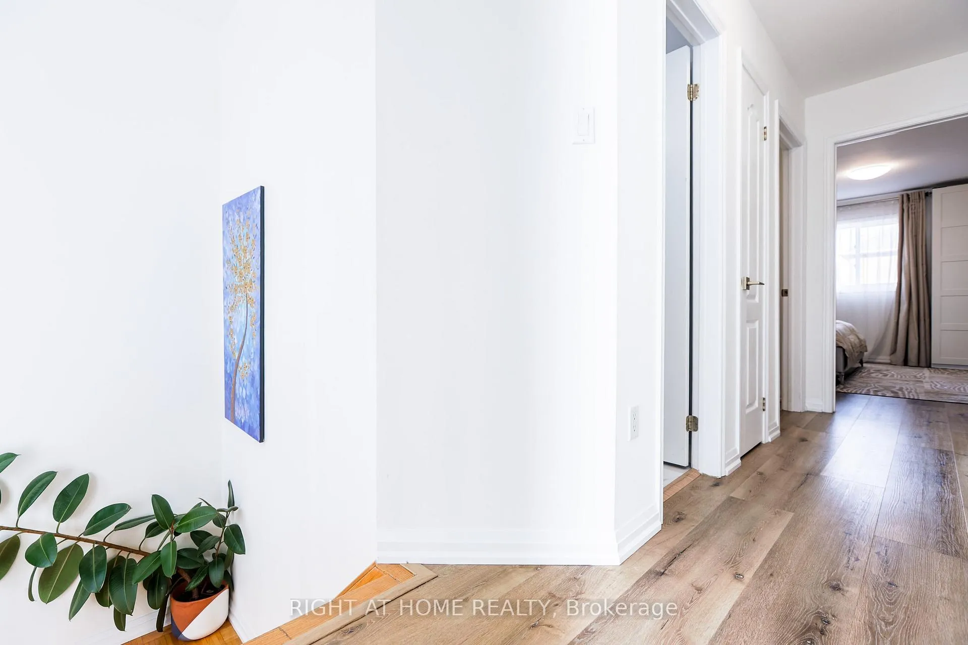 Photo 19 of 32 Eddington Place, Vaughan, Maple — HOMEH