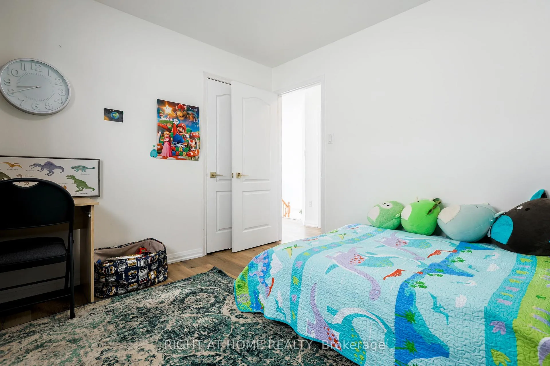 Photo 28 of 32 Eddington Place, Vaughan, Maple — HOMEH
