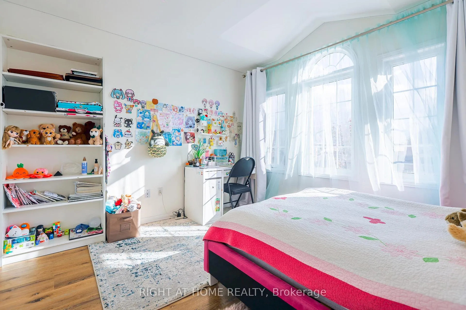 Photo 29 of 32 Eddington Place, Vaughan, Maple — HOMEH