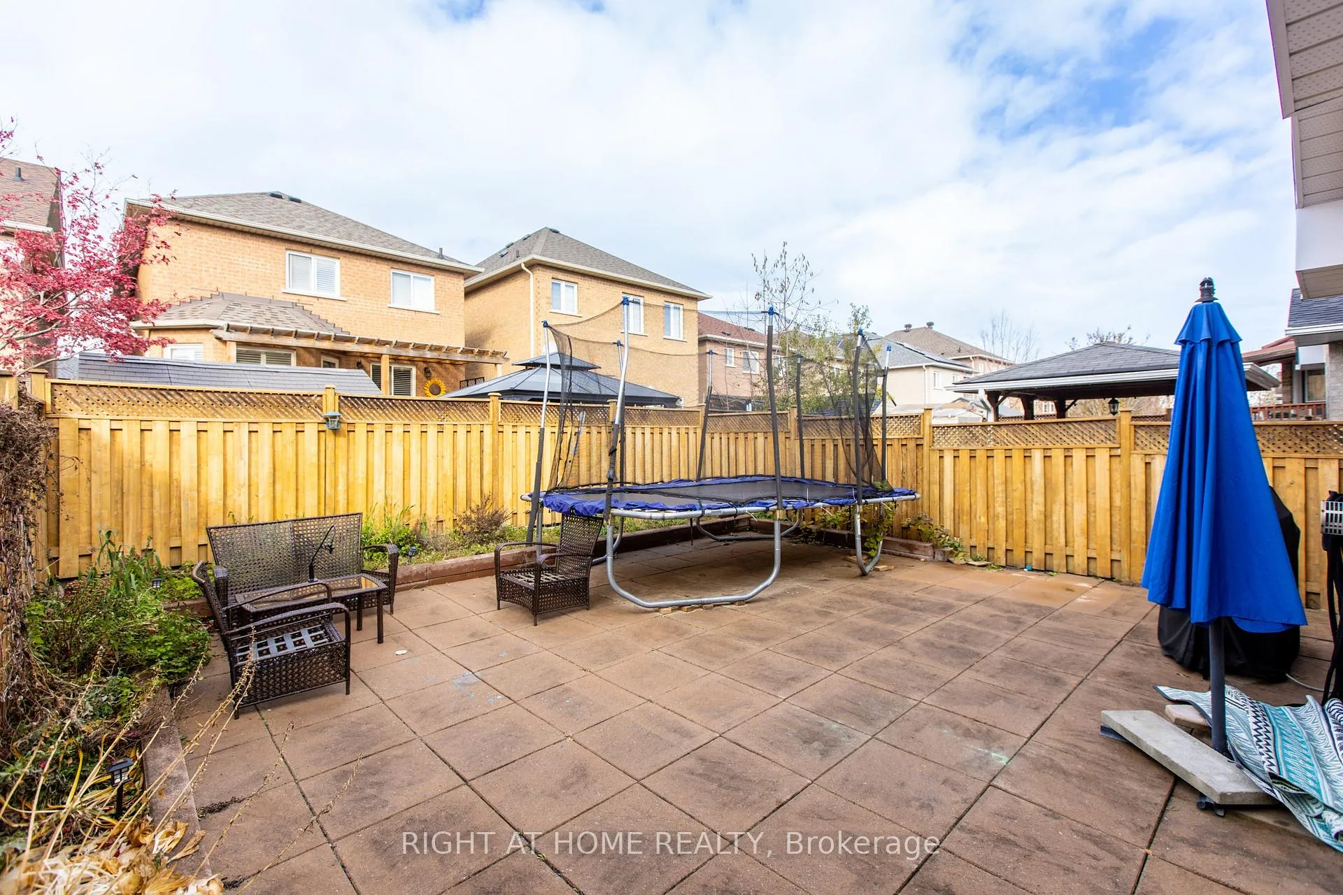 Photo 32 of 32 Eddington Place, Vaughan, Maple — HOMEH