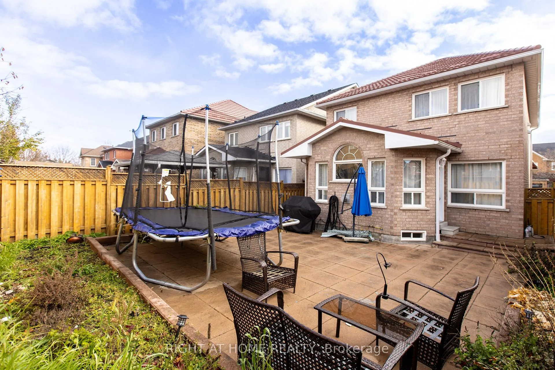 Photo 33 of 32 Eddington Place, Vaughan, Maple — HOMEH
