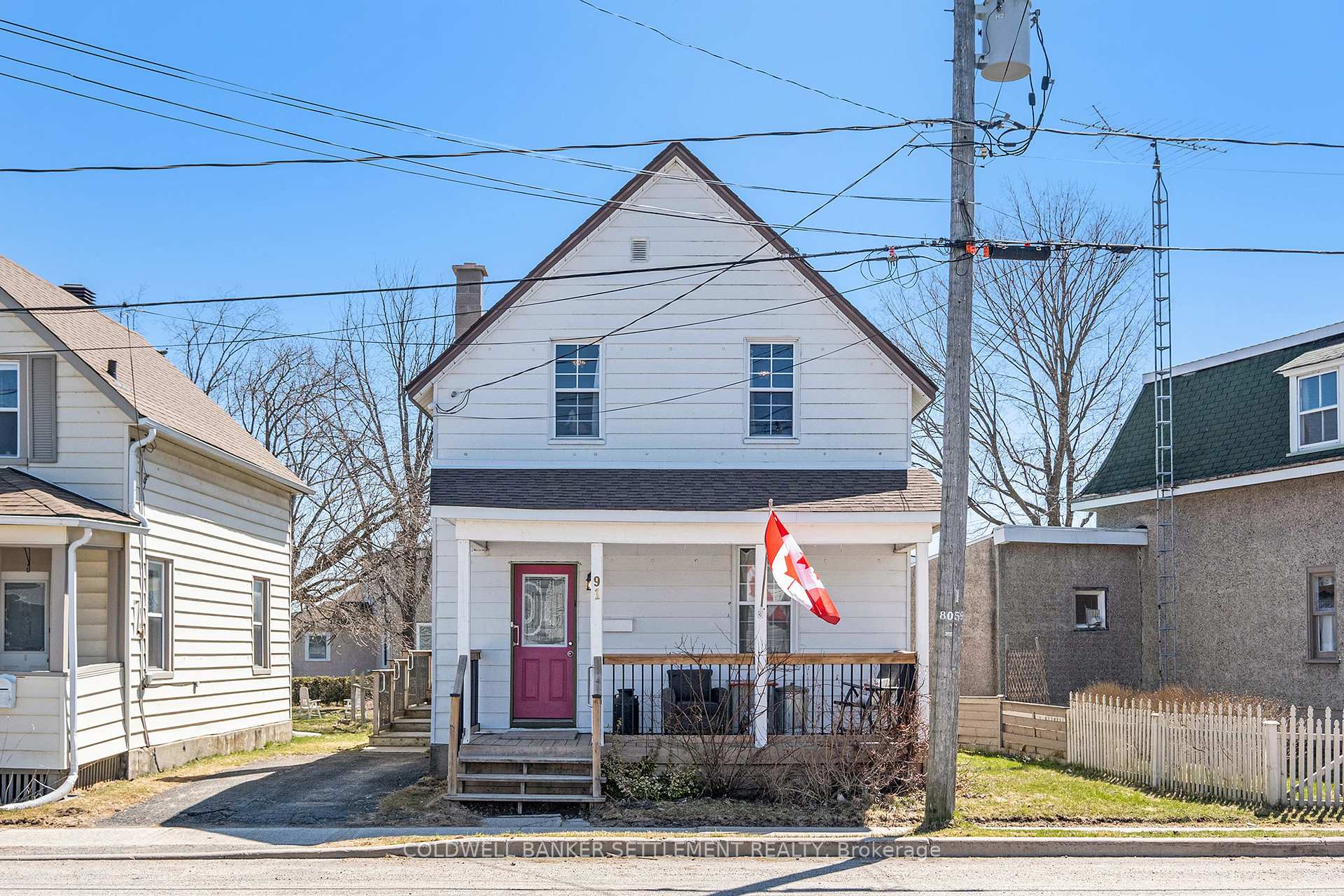 Photo 2 of 91 William Street E, Smiths Falls — HOMEH
