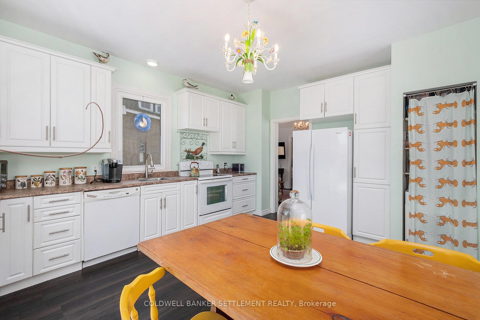 Photo 12 of 91 William Street E, Smiths Falls — HOMEH