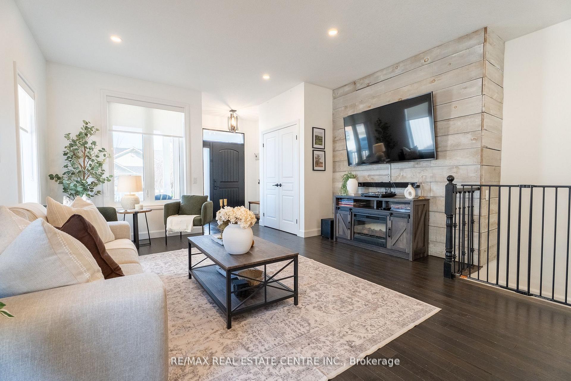 Photo 8 of 942 Greenwood Crescent, Shelburne — HOMEH