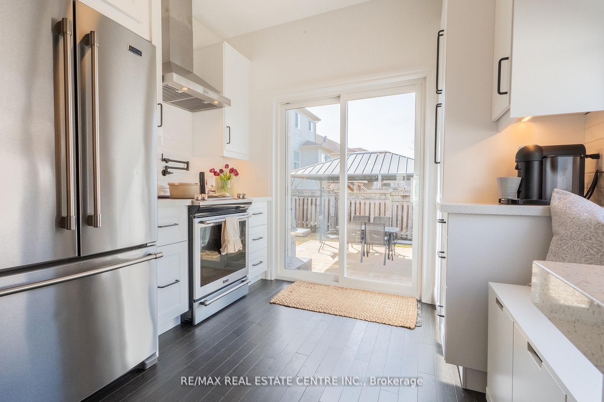 Photo 13 of 942 Greenwood Crescent, Shelburne — HOMEH