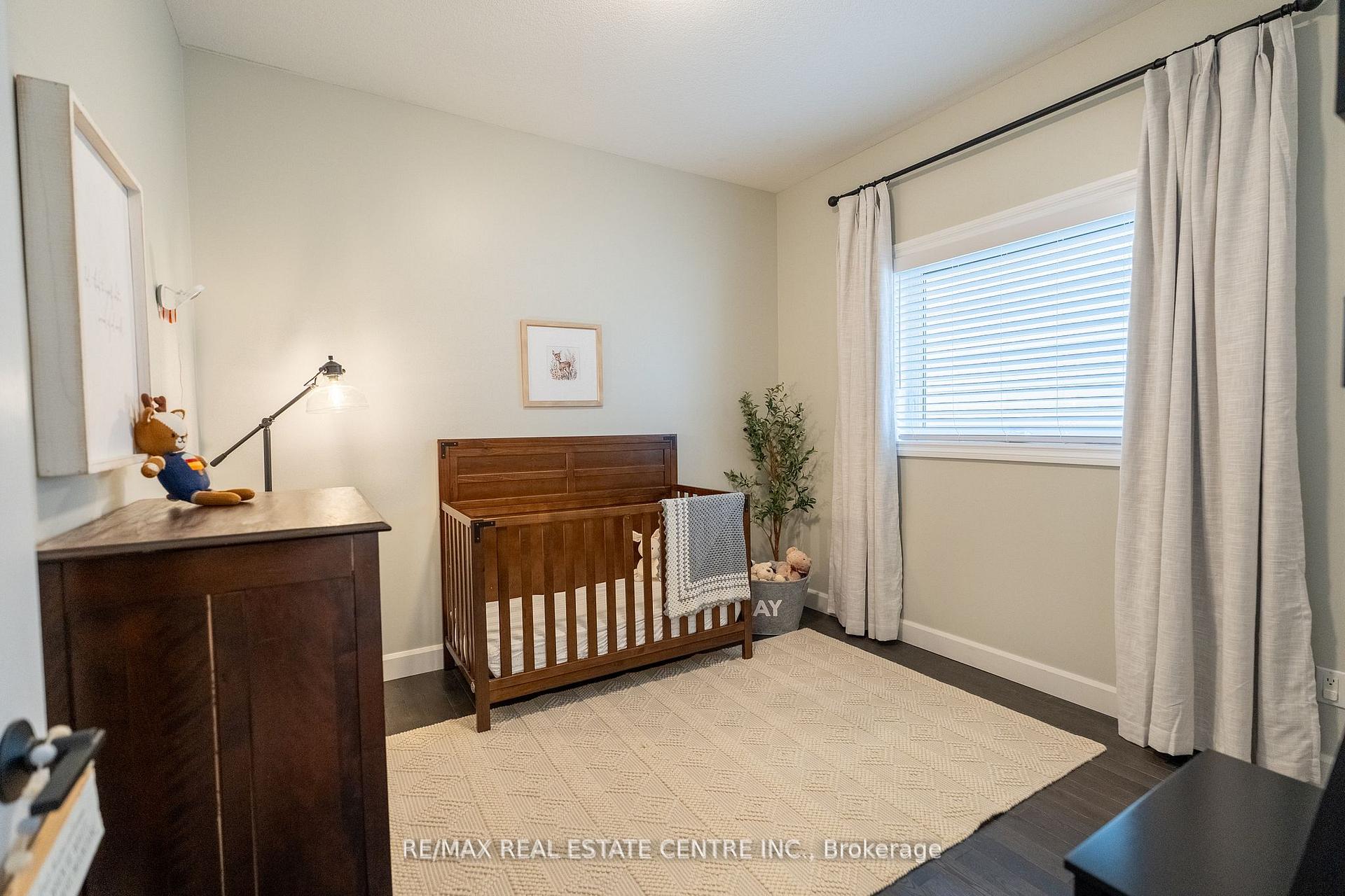 Photo 26 of 942 Greenwood Crescent, Shelburne — HOMEH