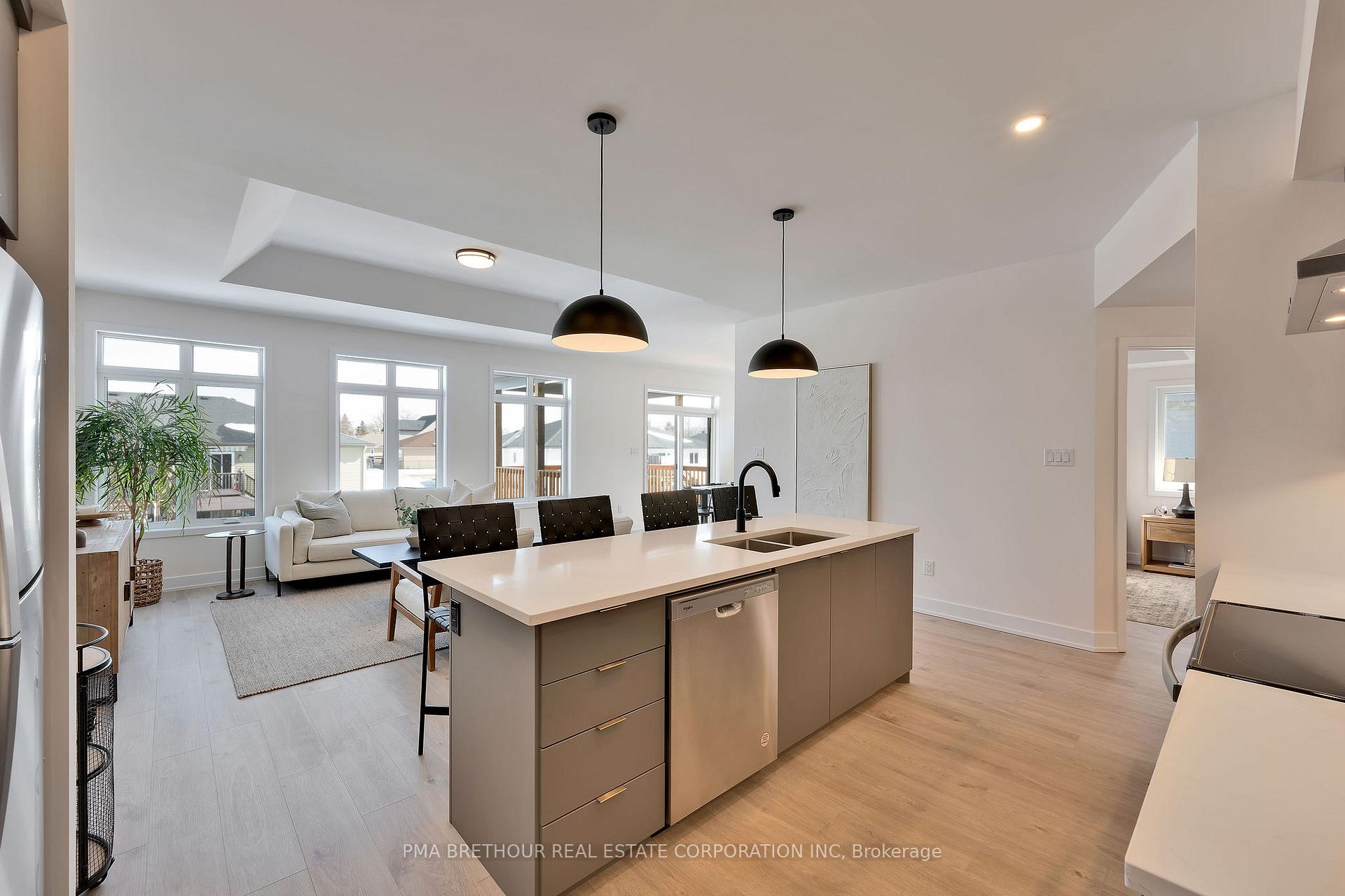 Photo 11 of 88 Whitcomb Crescent, Smiths Falls — HOMEH
