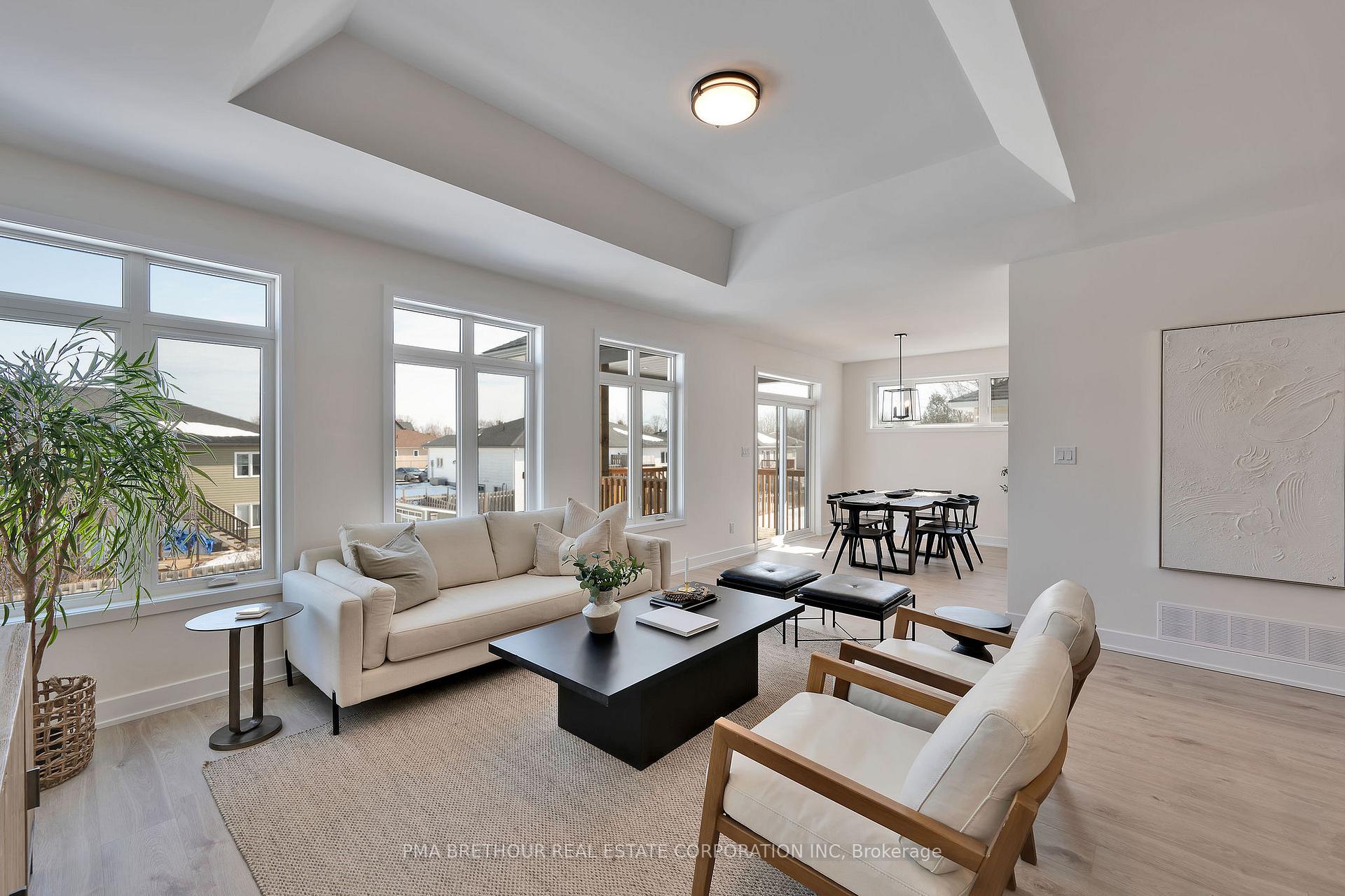 Photo 13 of 88 Whitcomb Crescent, Smiths Falls — HOMEH