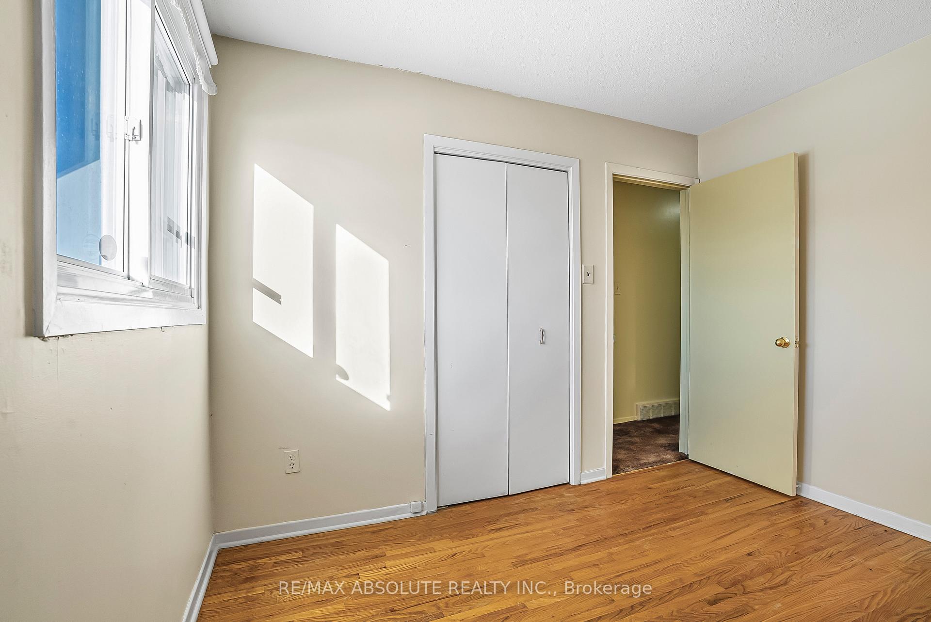 Photo 18 of 32 Cremona Crescent, Ottawa, Manordale — HOMEH
