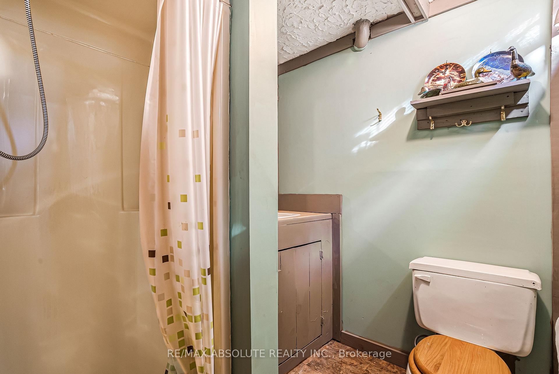 Photo 27 of 32 Cremona Crescent, Ottawa, Manordale — HOMEH