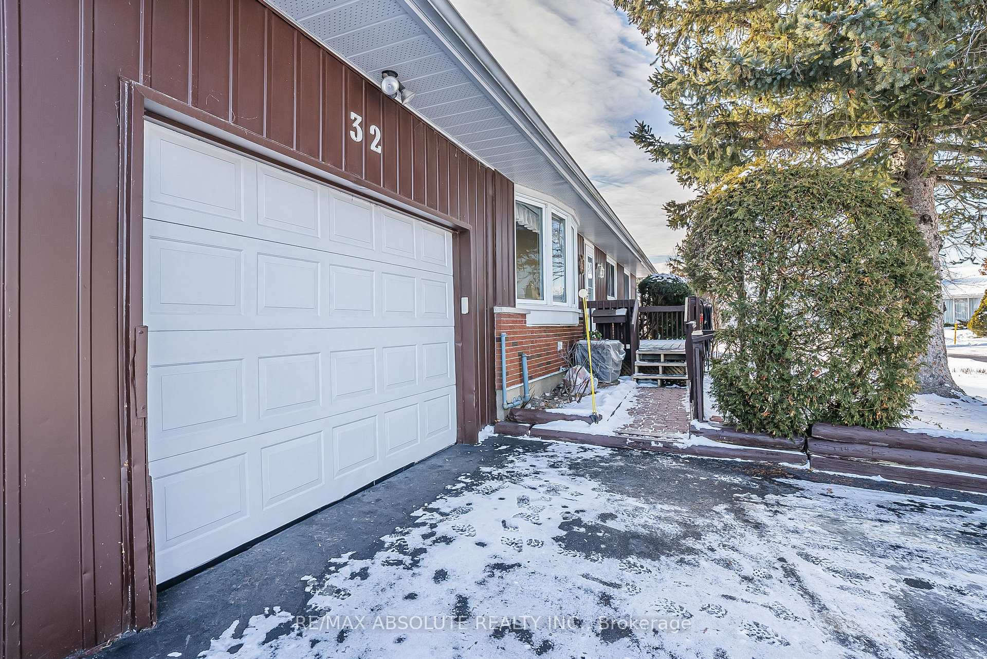 Photo 30 of 32 Cremona Crescent, Ottawa, Manordale — HOMEH