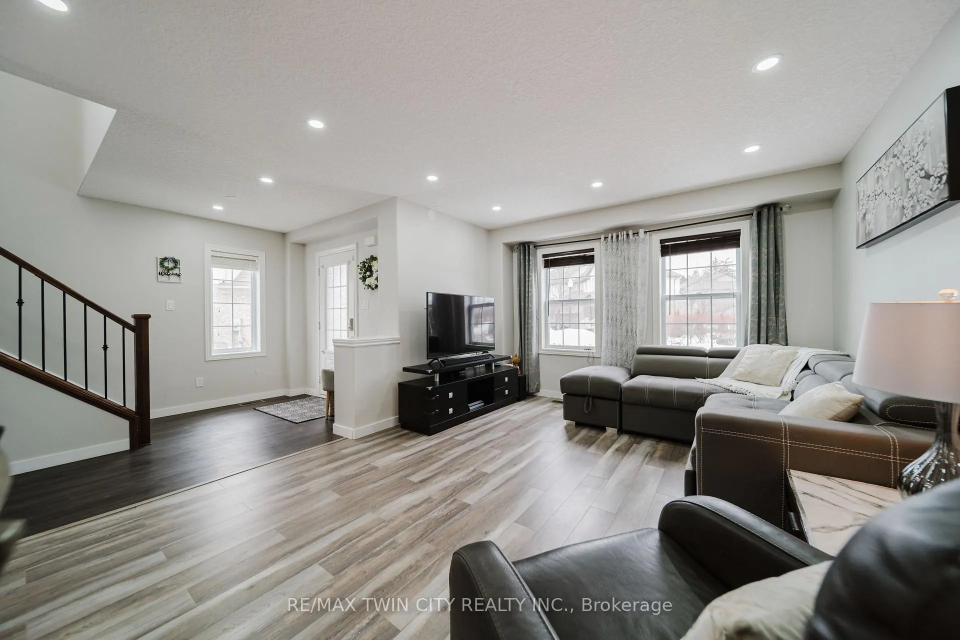 Photo 5 of Unit 2, 214 Snyder's Road W, Wilmot — HOMEH