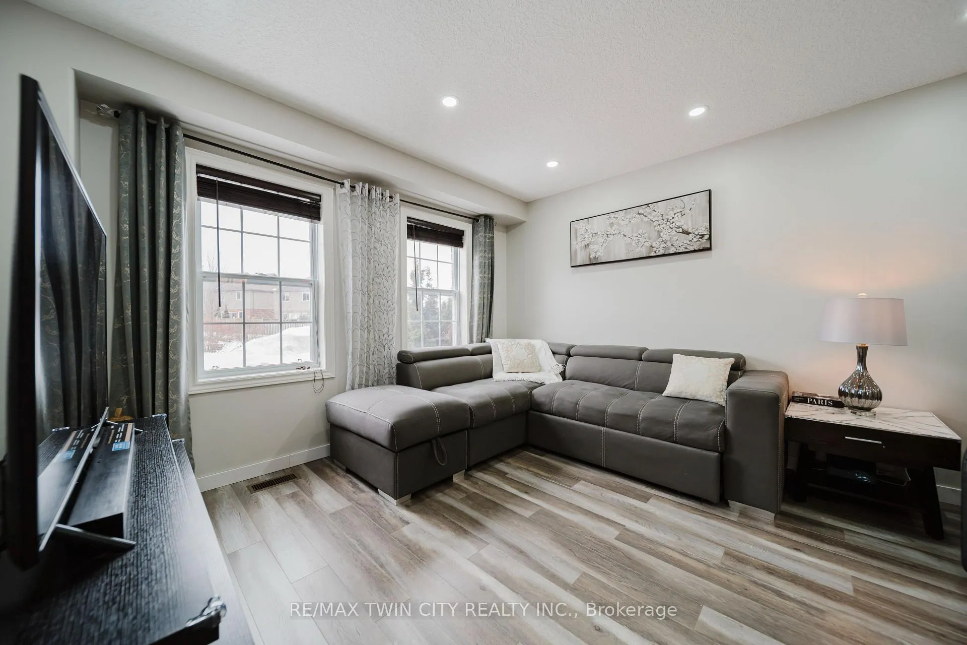 Photo 6 of Unit 2, 214 Snyder's Road W, Wilmot — HOMEH