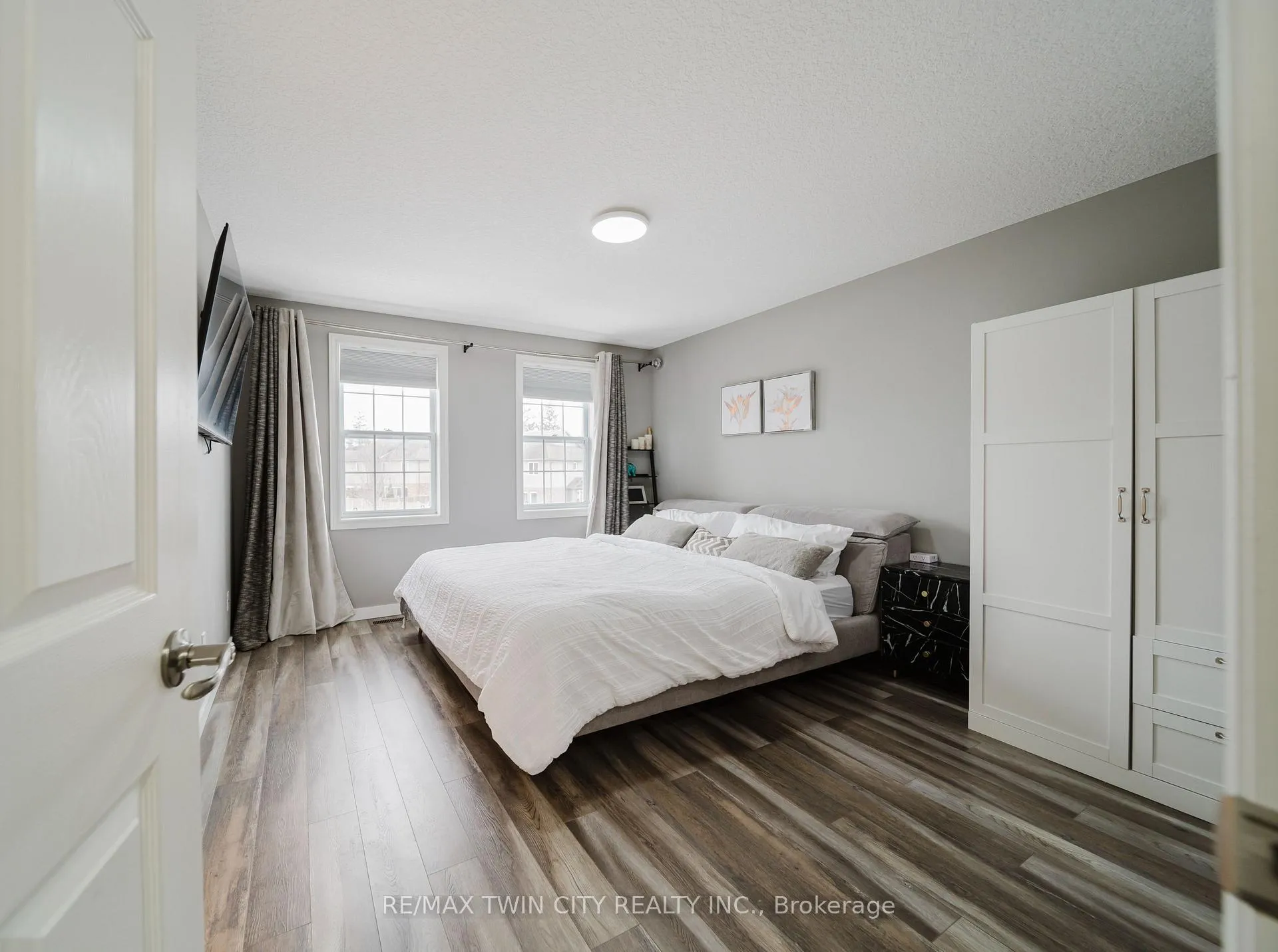 Photo 23 of Unit 2, 214 Snyder's Road W, Wilmot — HOMEH