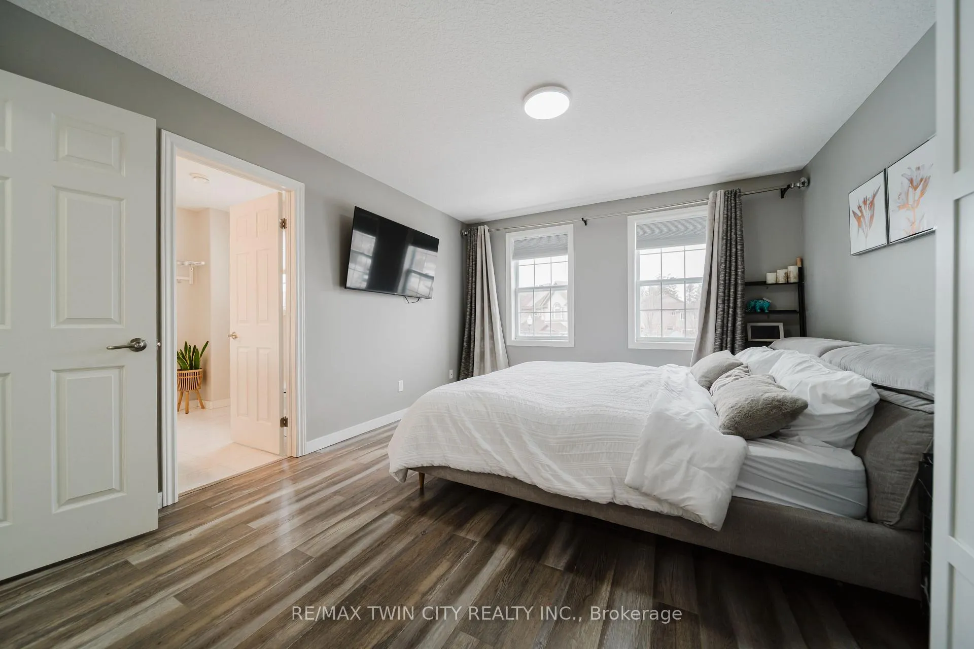 Photo 24 of Unit 2, 214 Snyder's Road W, Wilmot — HOMEH
