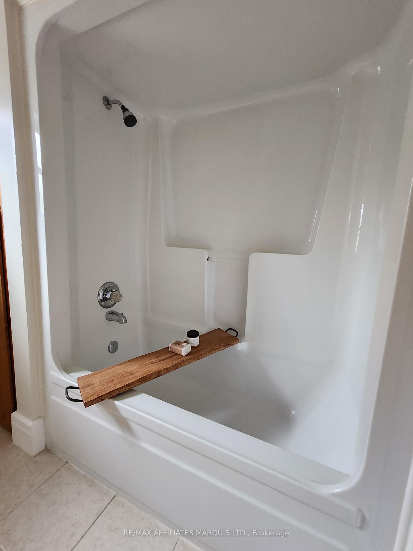 Photo 7 of 14 Oak Street, South Glengarry, Lancaster — HOMEH