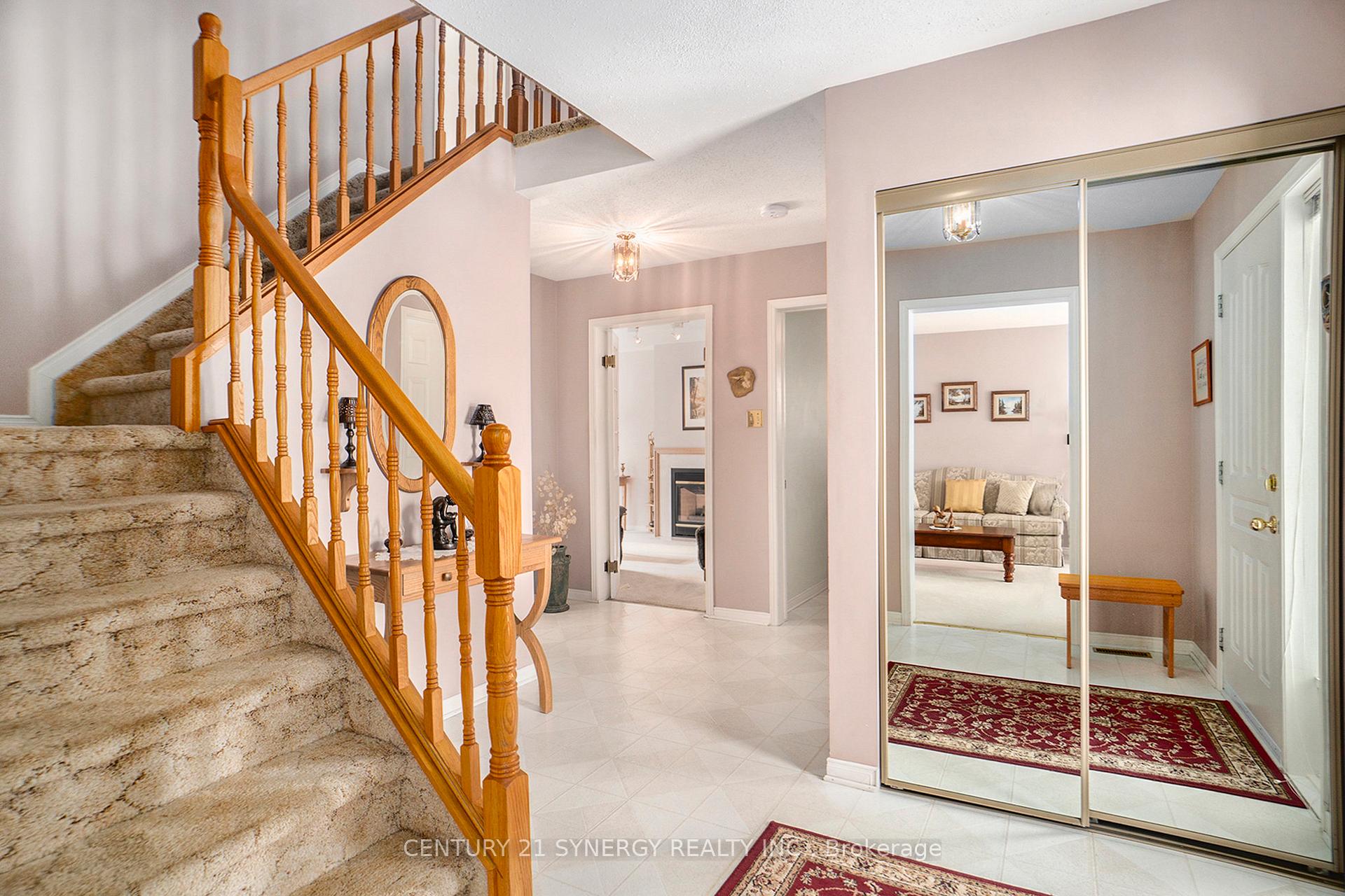 Photo 2 of 9 Davis Drive, Smiths Falls — HOMEH