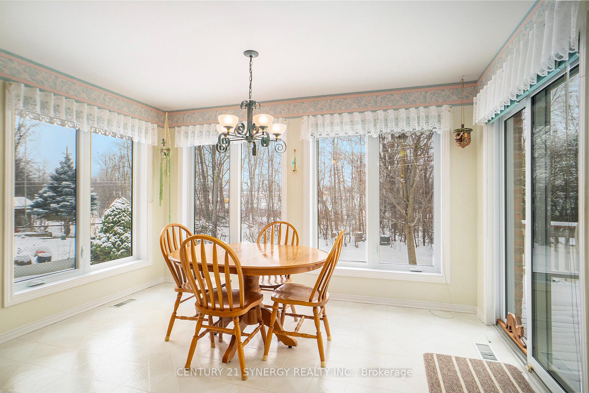 Photo 6 of 9 Davis Drive, Smiths Falls — HOMEH