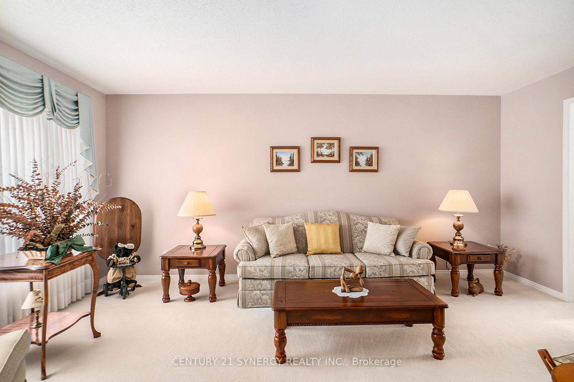 Photo 10 of 9 Davis Drive, Smiths Falls — HOMEH