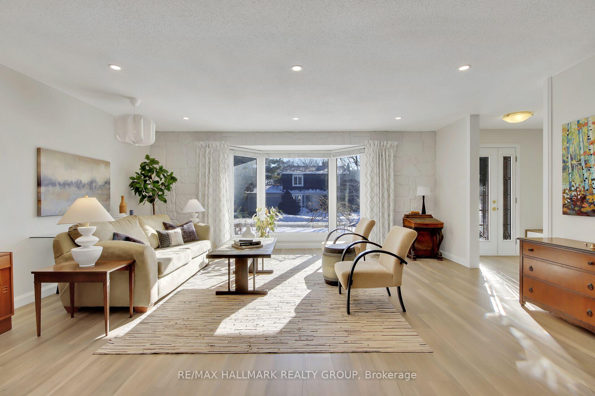 Photo 7 of 13 Cosburn Avenue, Ottawa, Arlington Woods — HOMEH