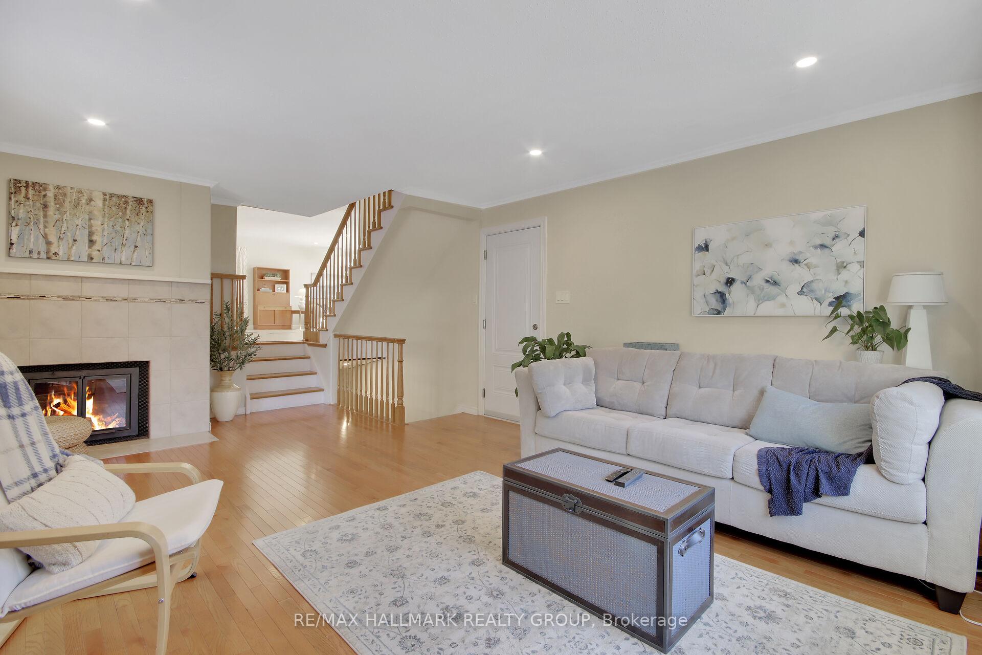 Photo 11 of 13 Cosburn Avenue, Ottawa, Arlington Woods — HOMEH