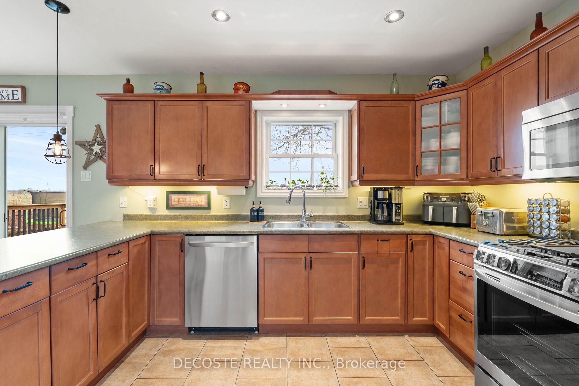 Photo 7 of 3 North Beech Street, South Glengarry, Lancaster — HOMEH