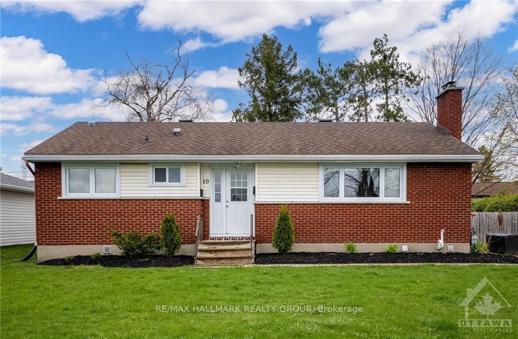 Photo 1 of 10 Roundhay Drive, Ottawa, Manordale — HOMEH