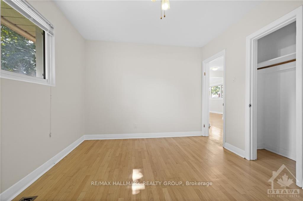Photo 7 of 10 Roundhay Drive, Ottawa, Manordale — HOMEH