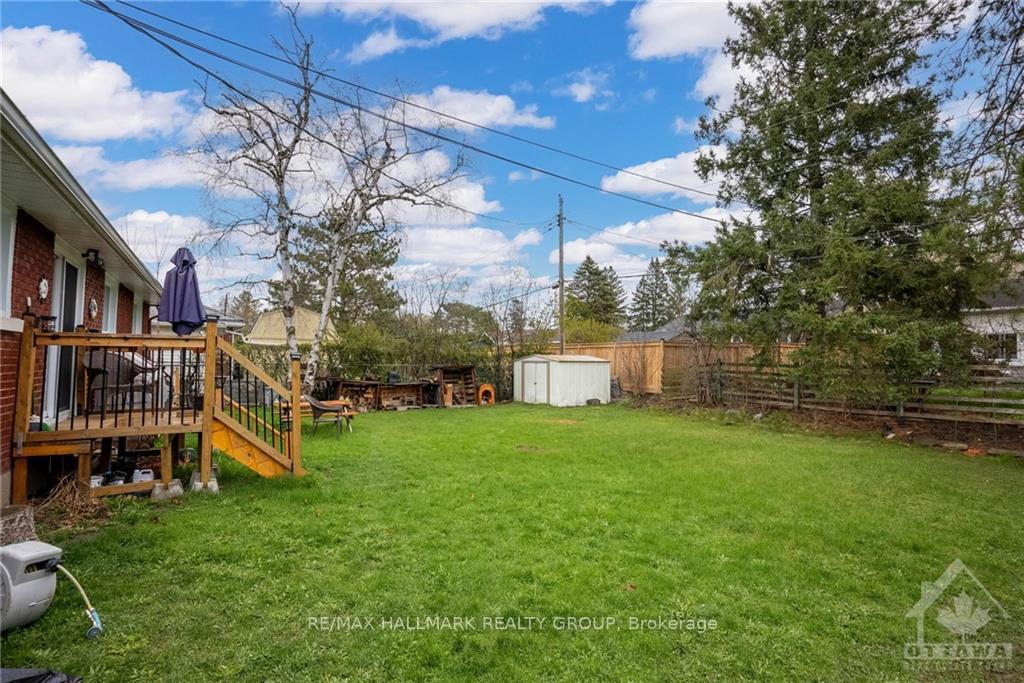 Photo 9 of 10 Roundhay Drive, Ottawa, Manordale — HOMEH